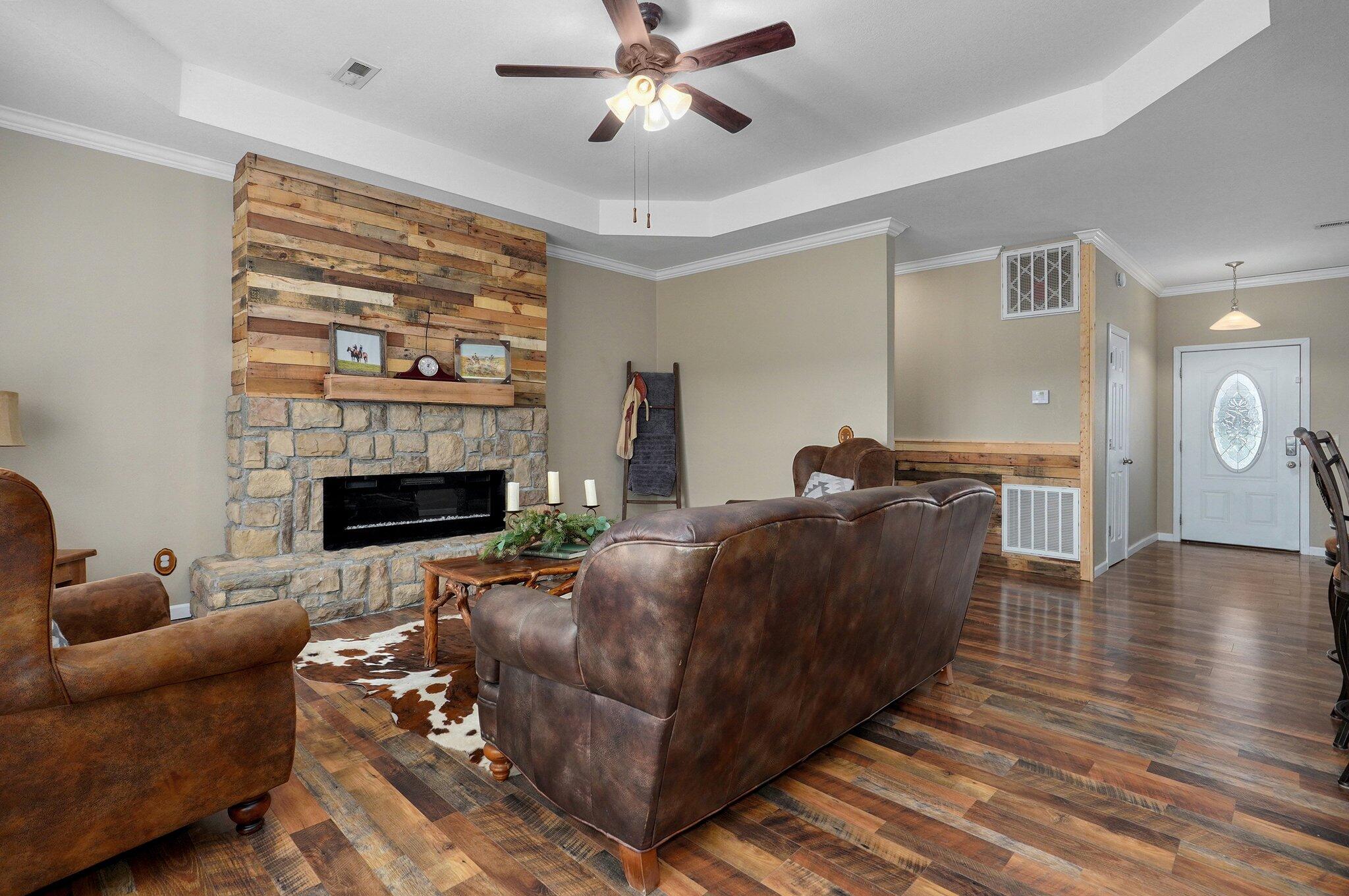 3030 Horsecreek Road Property Photo 20