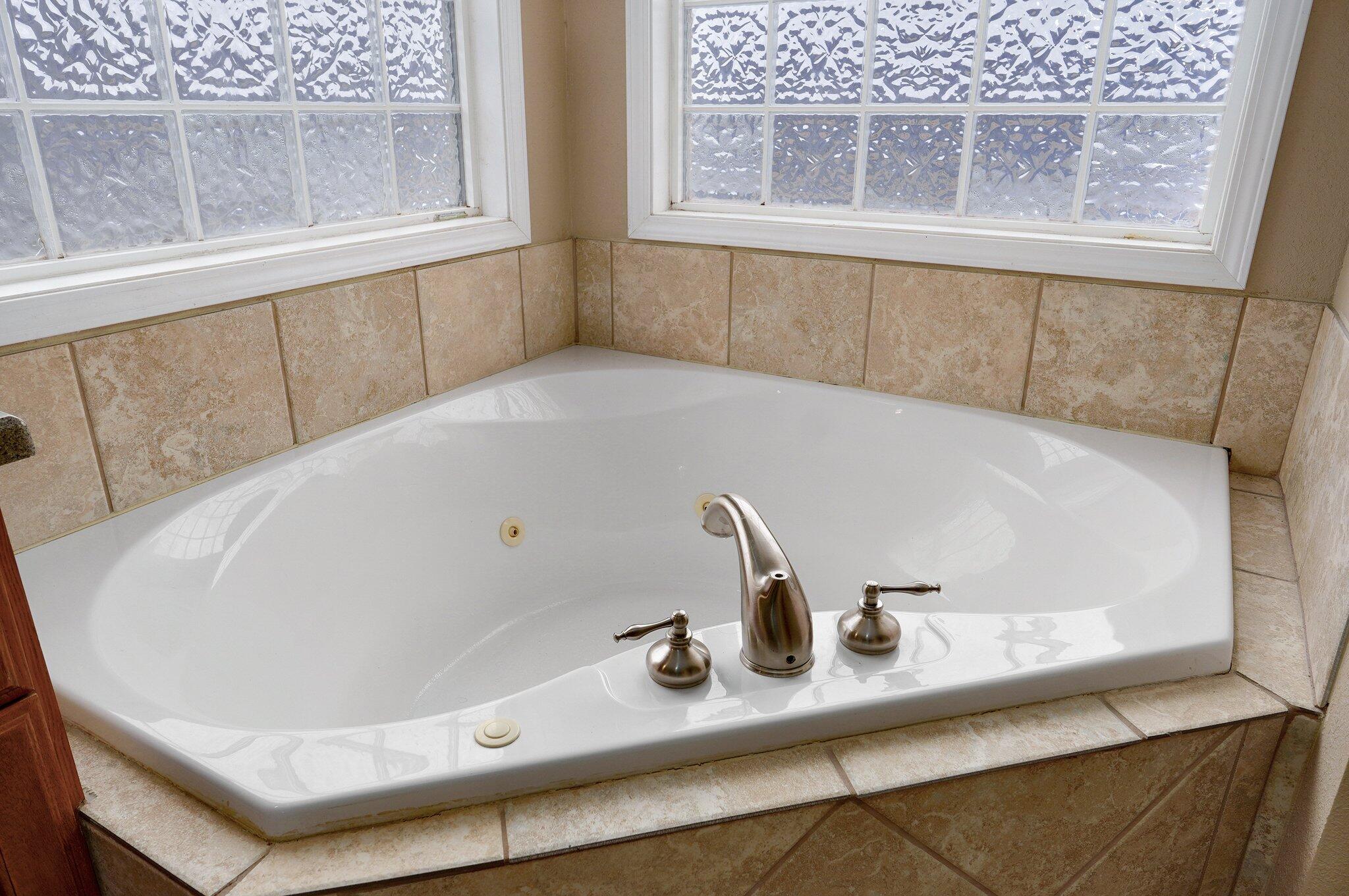 3030 Horsecreek Road Property Photo 38
