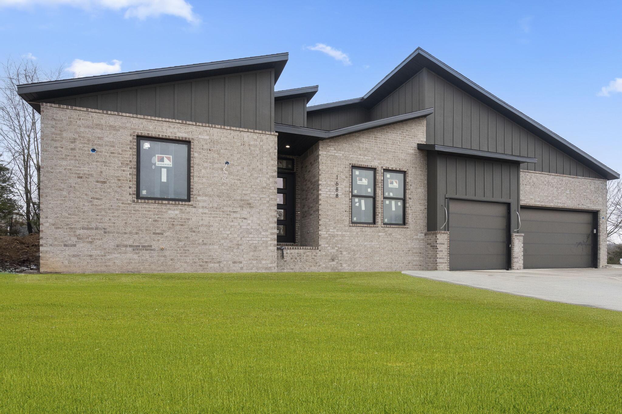 1688 East Cobblestone Drive Property Photo