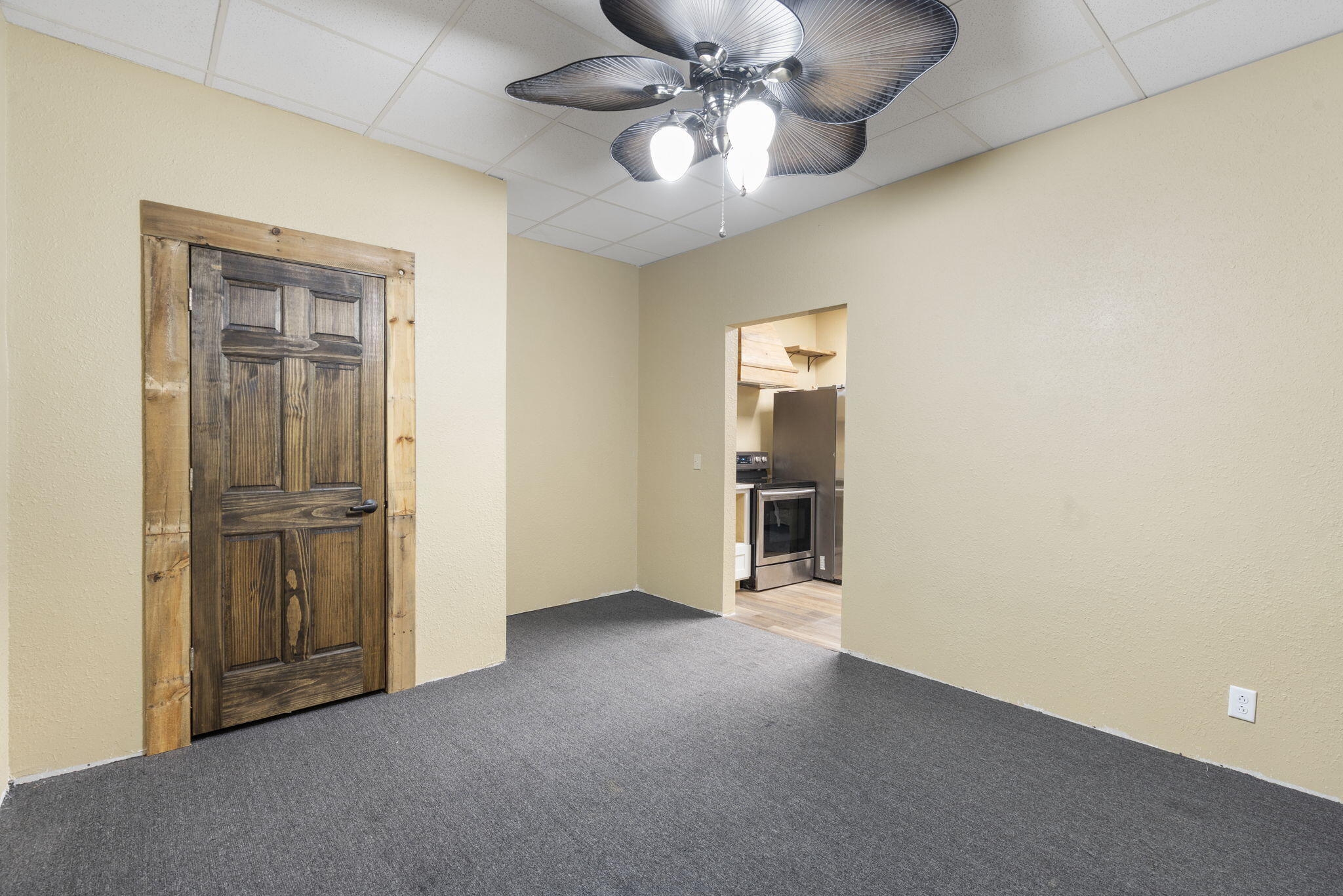 22188 Main Street Property Photo 12