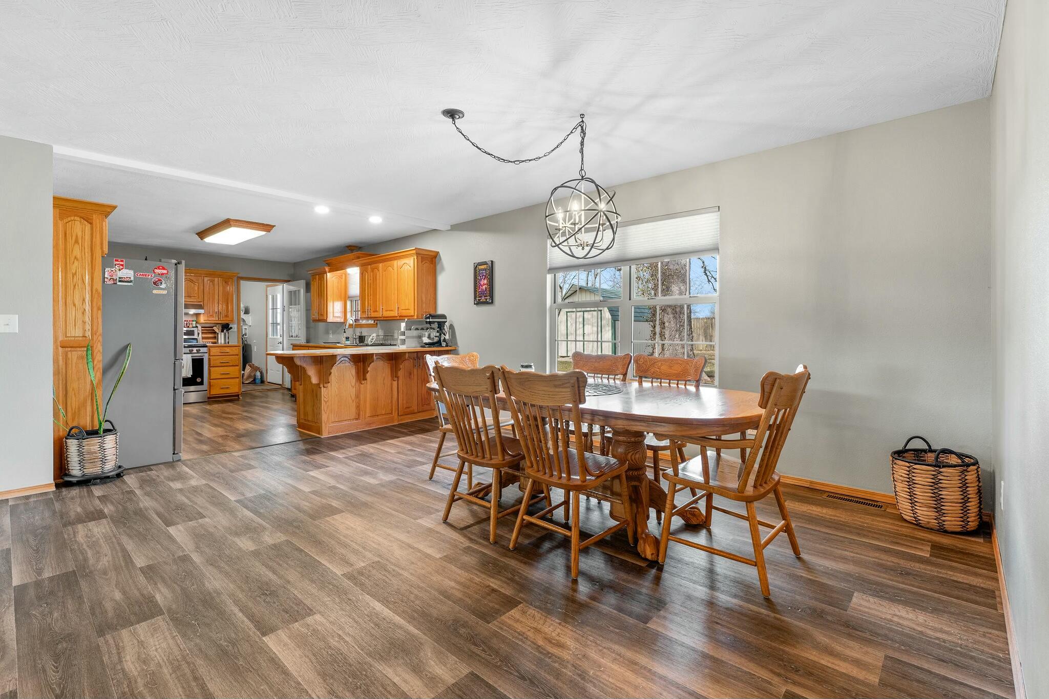 515 West Mack Road Property Photo 8