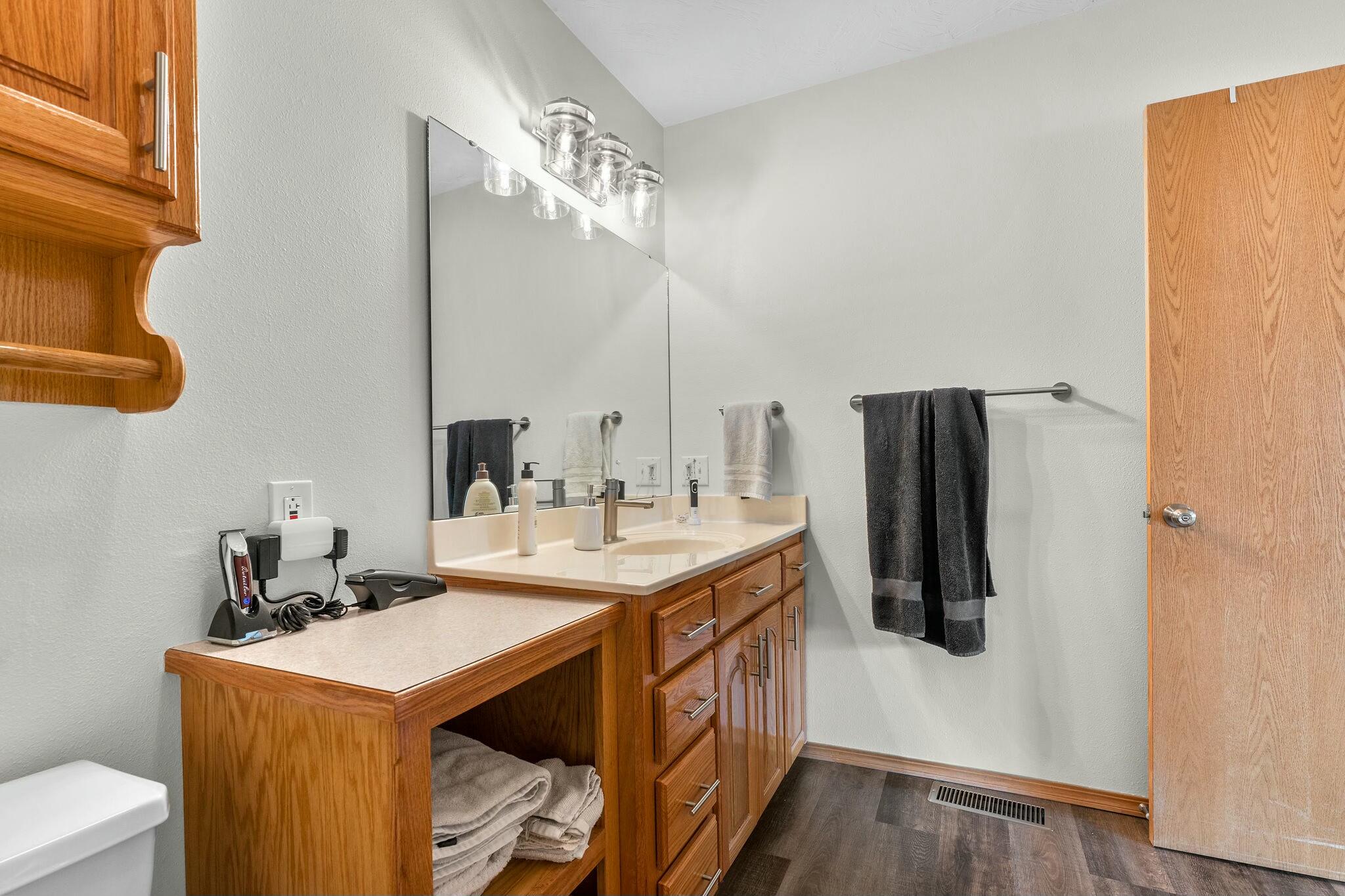 515 West Mack Road Property Photo 14