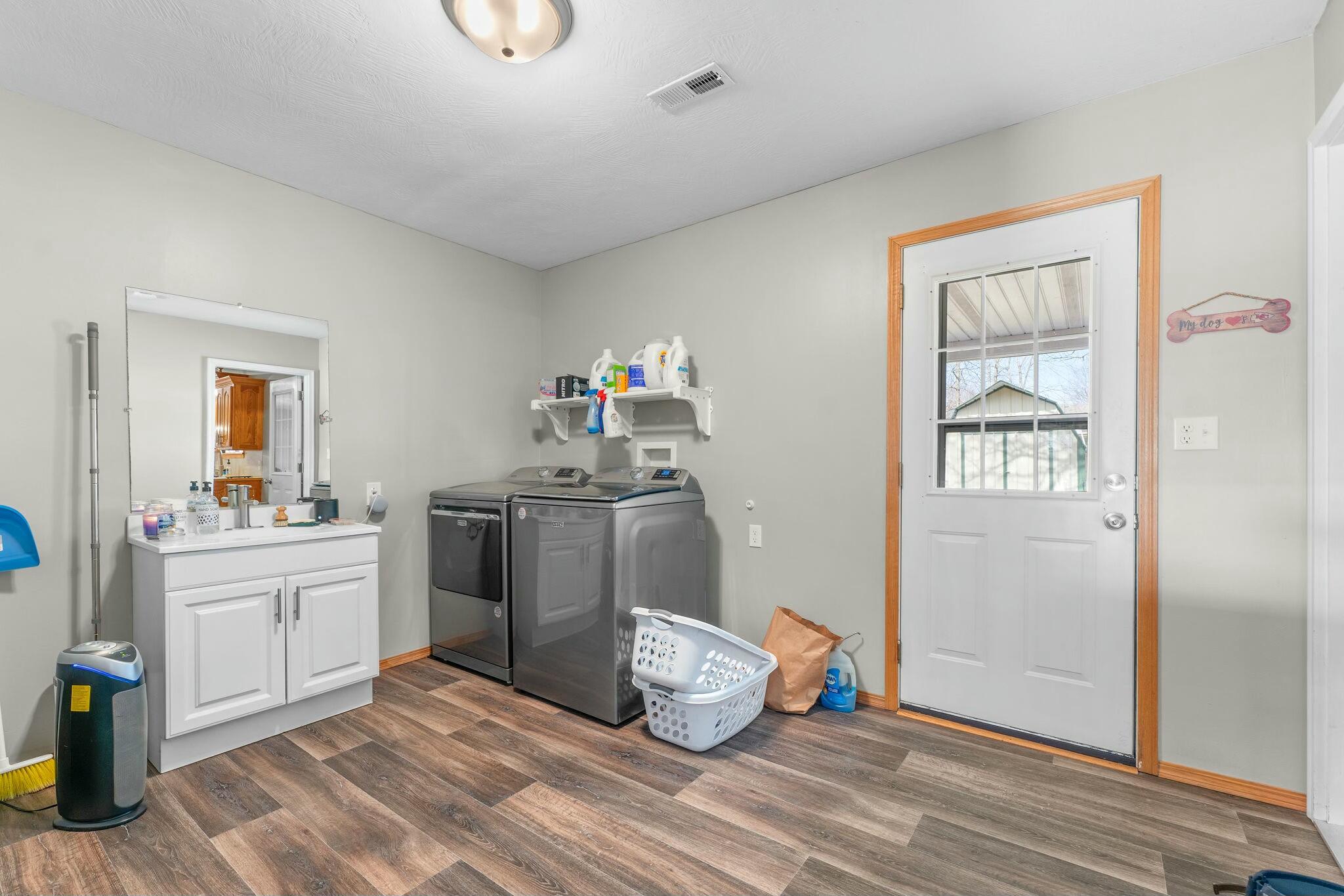 515 West Mack Road Property Photo 21