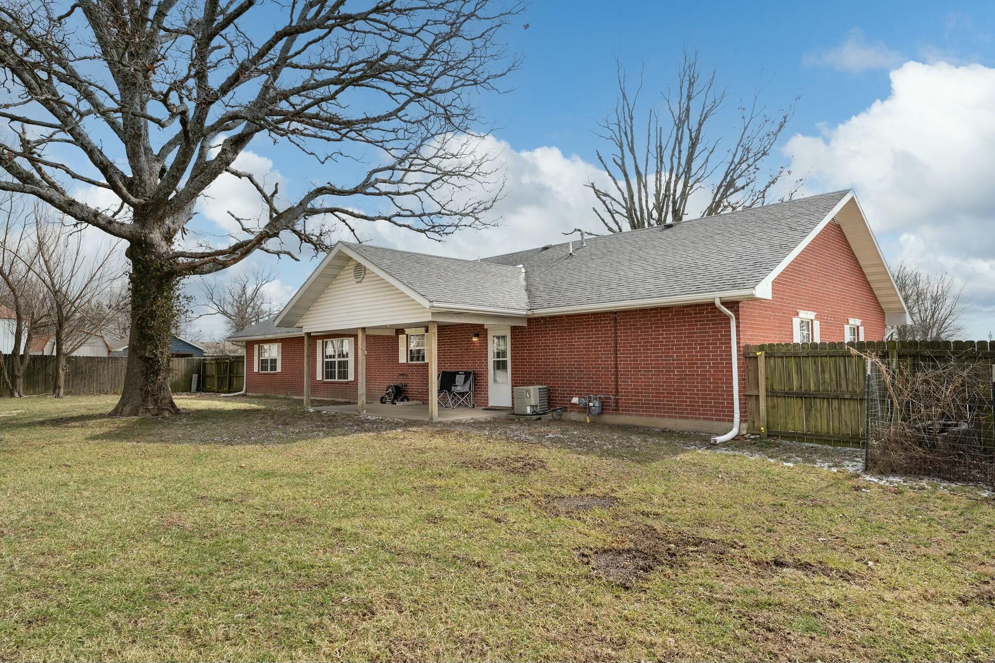 515 West Mack Road Property Photo 23