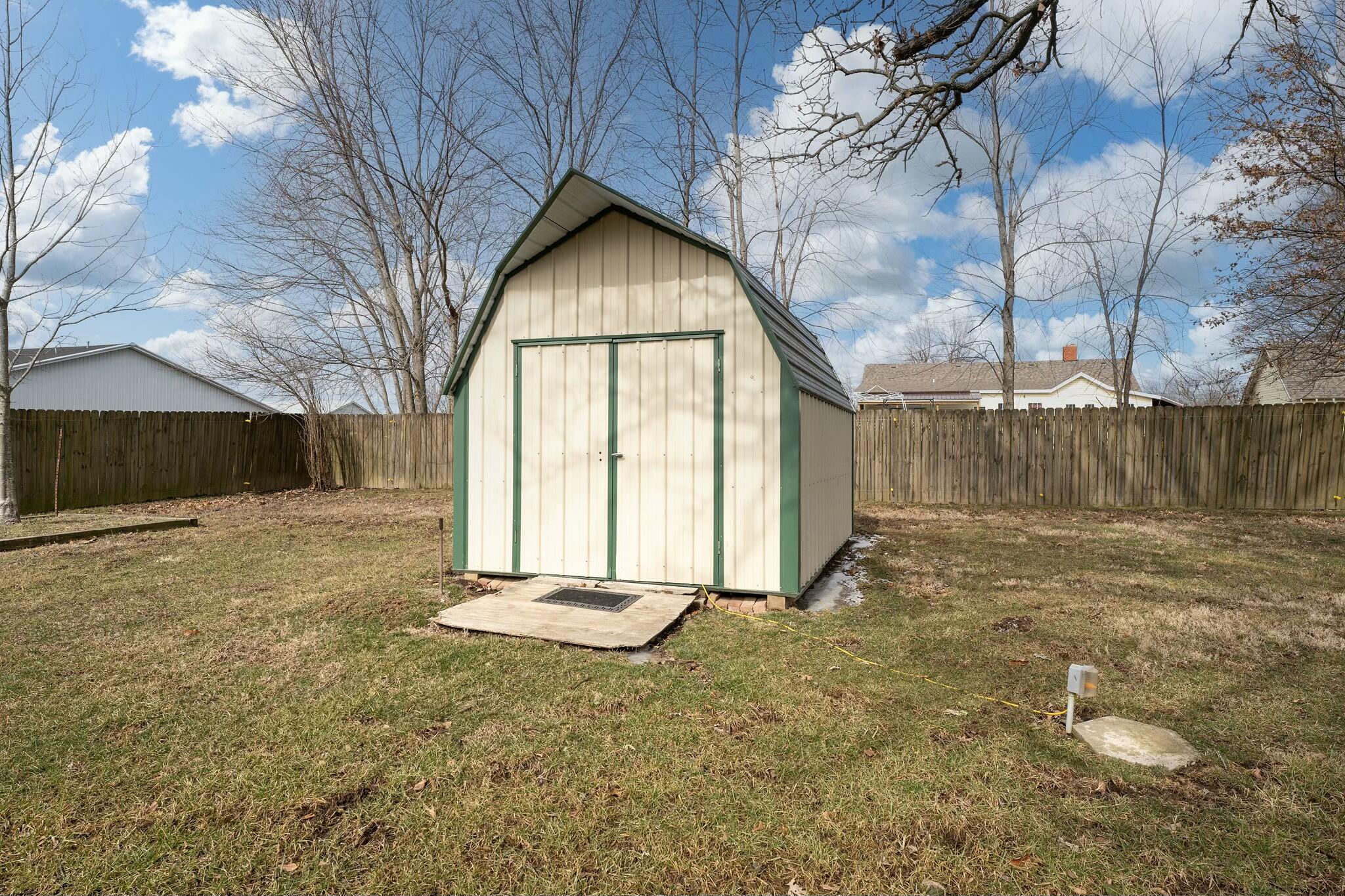 515 West Mack Road Property Photo 27