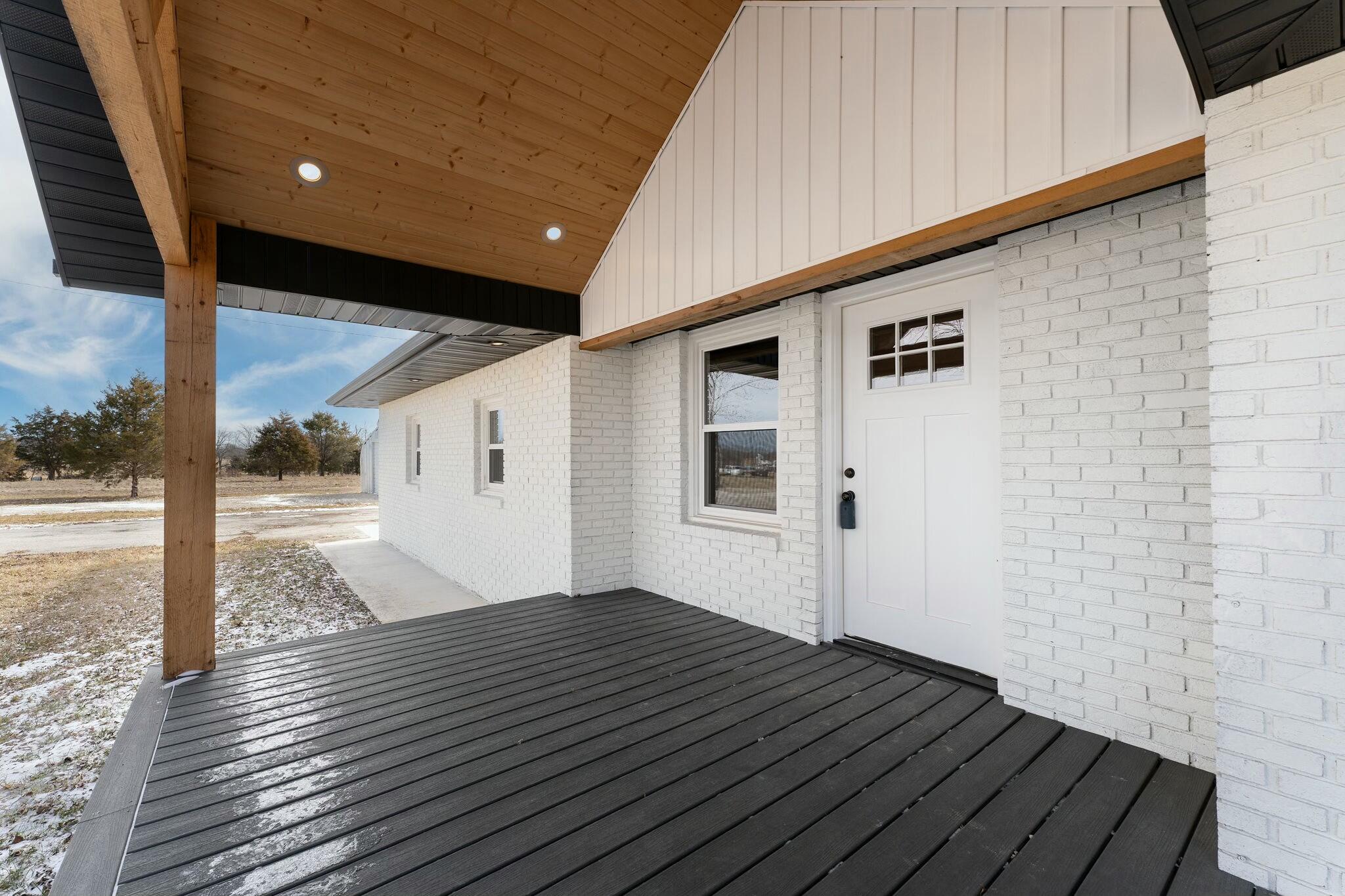 399 State Highway J Property Photo 4
