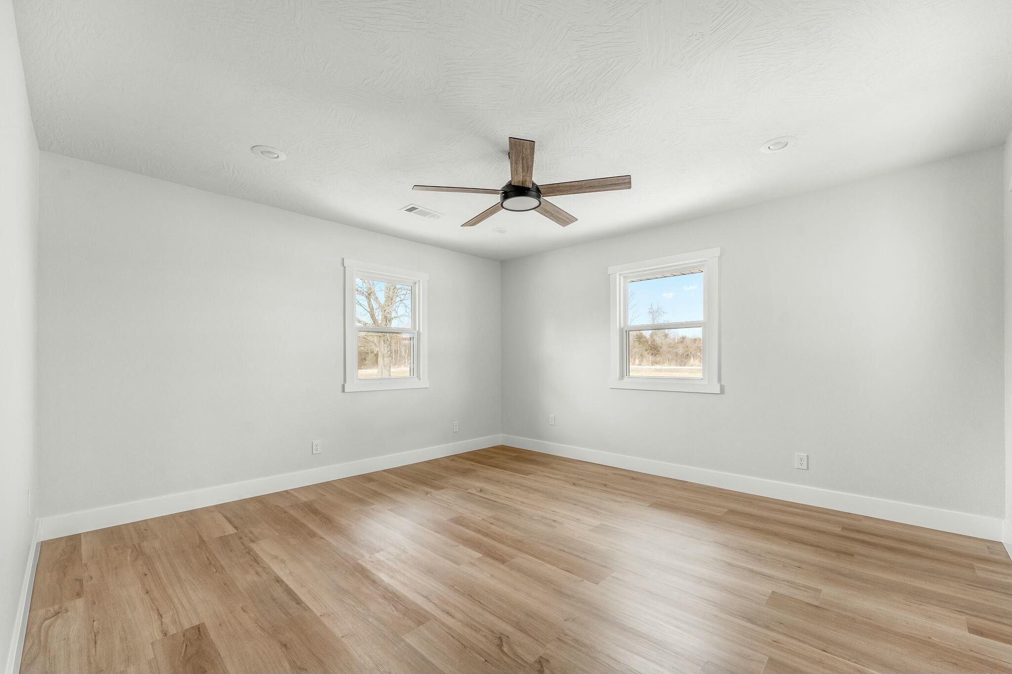 399 State Highway J Property Photo 17