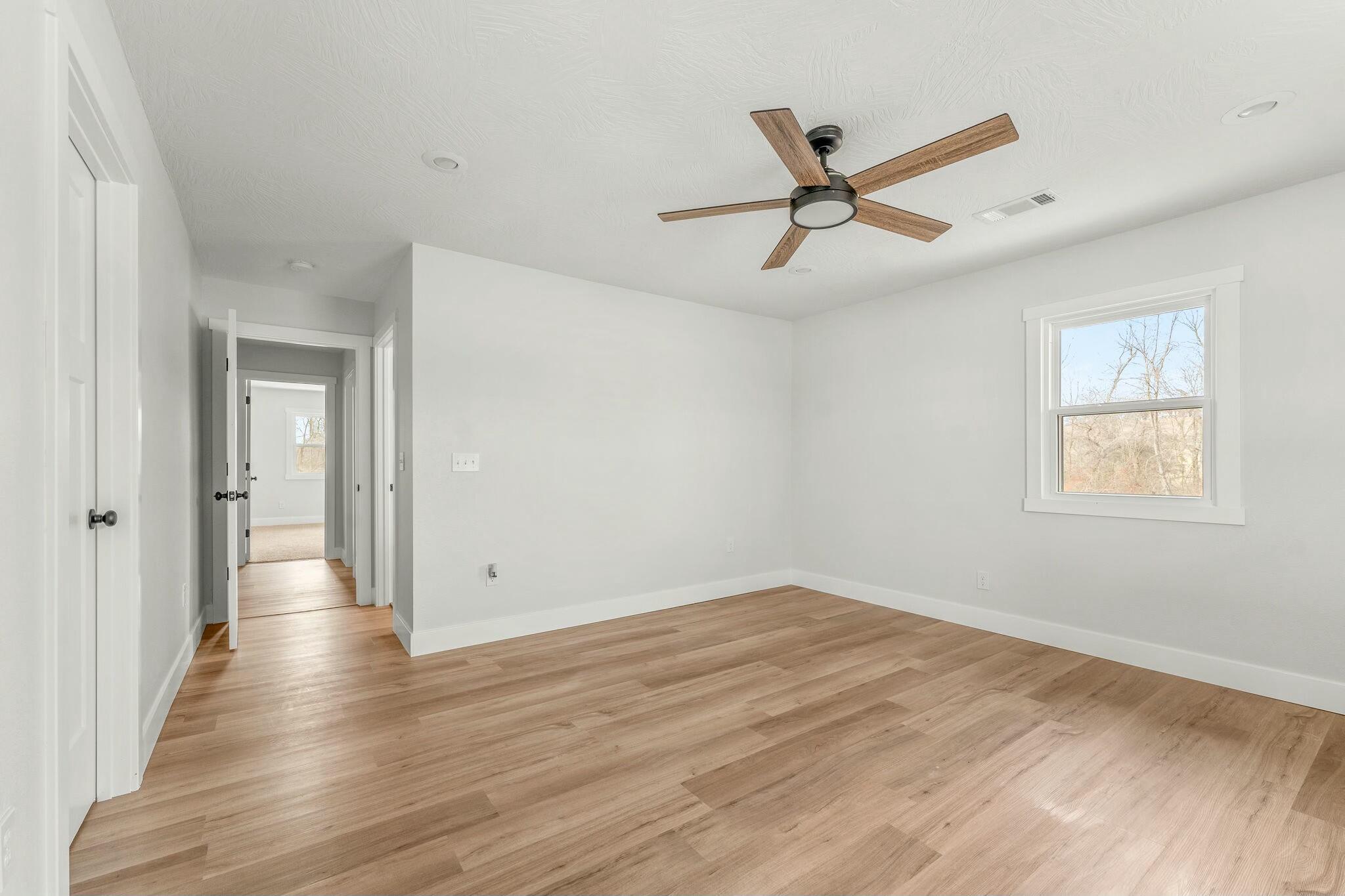 399 State Highway J Property Photo 18