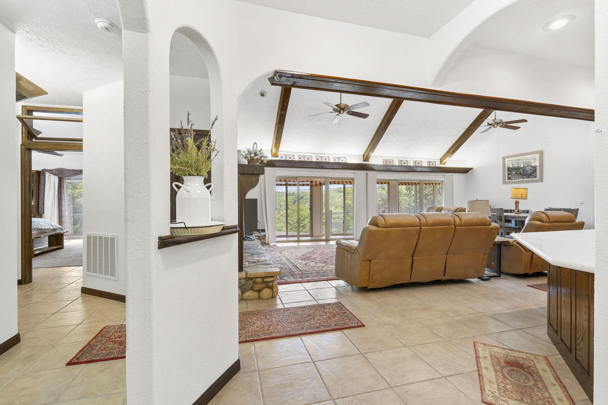 2020 Persimmon Hill Lane Property Photo 6