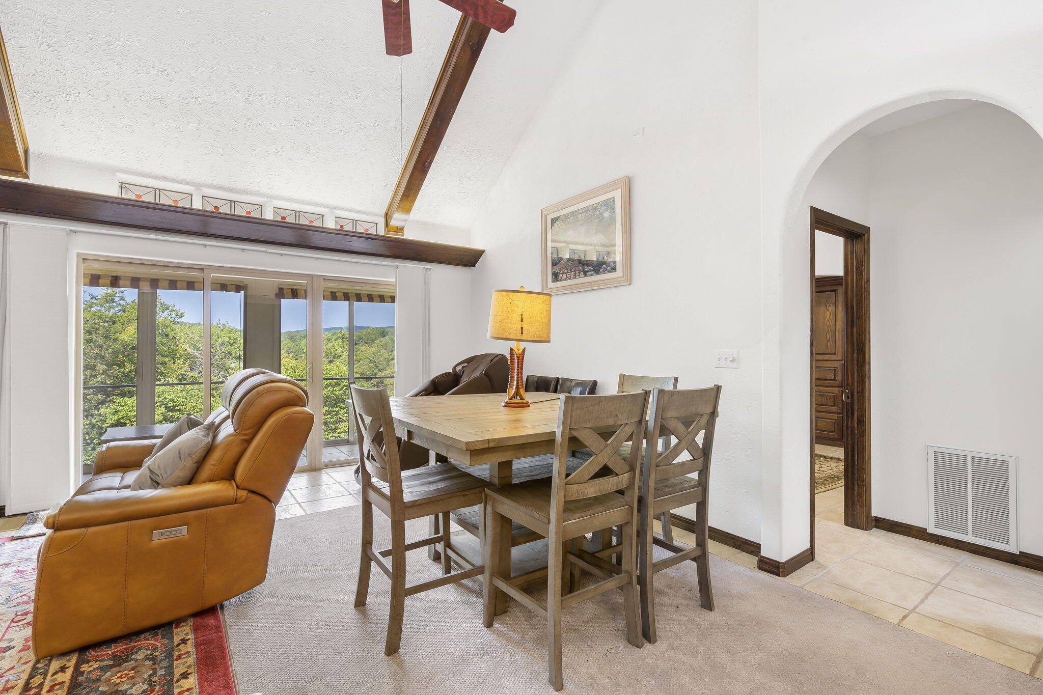 2020 Persimmon Hill Lane Property Photo 11