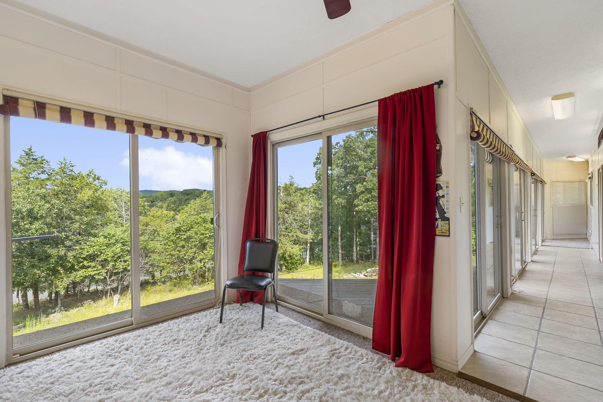 2020 Persimmon Hill Lane Property Photo 19