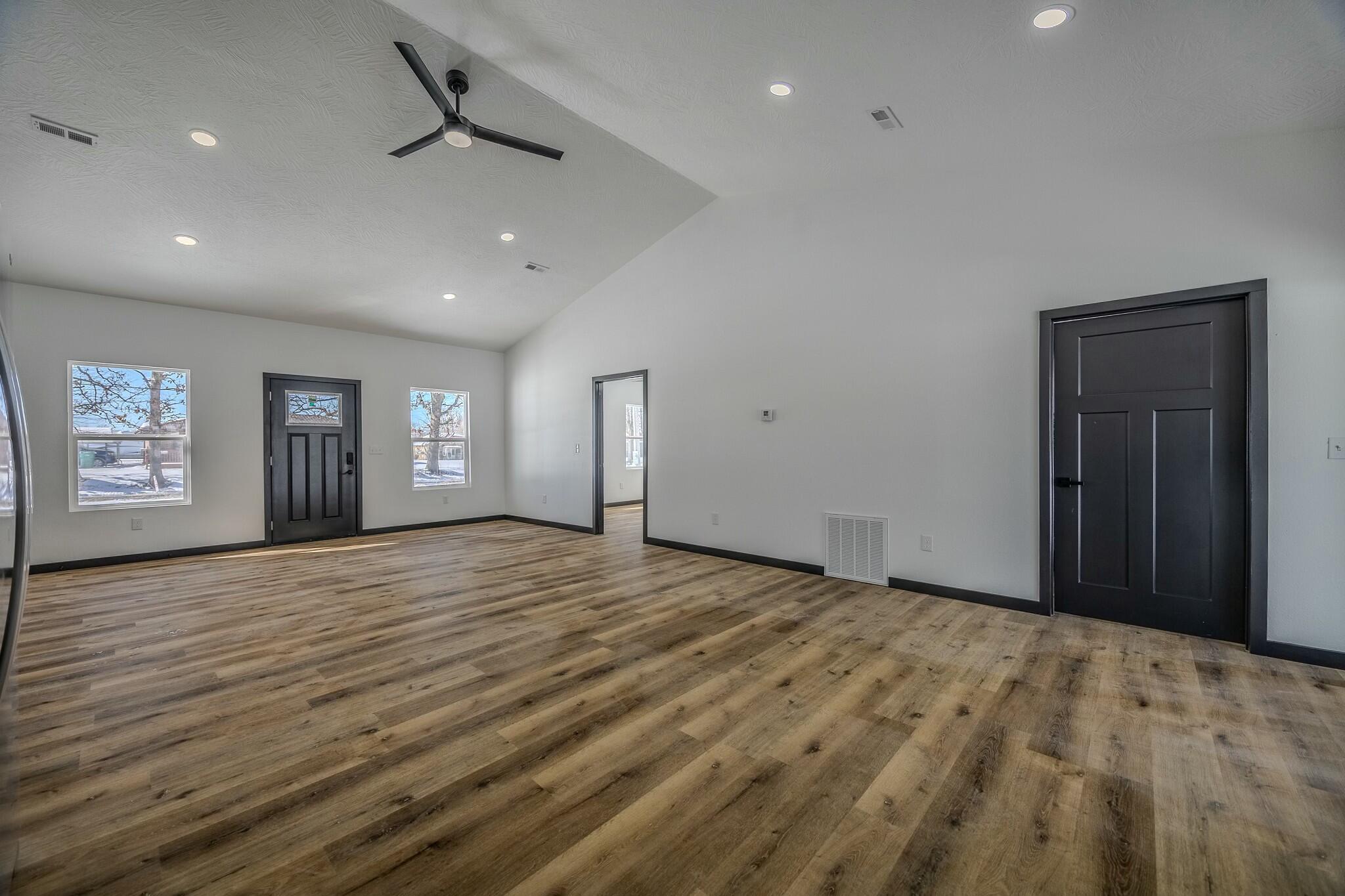 834 Morris Avenue Property Photo 11