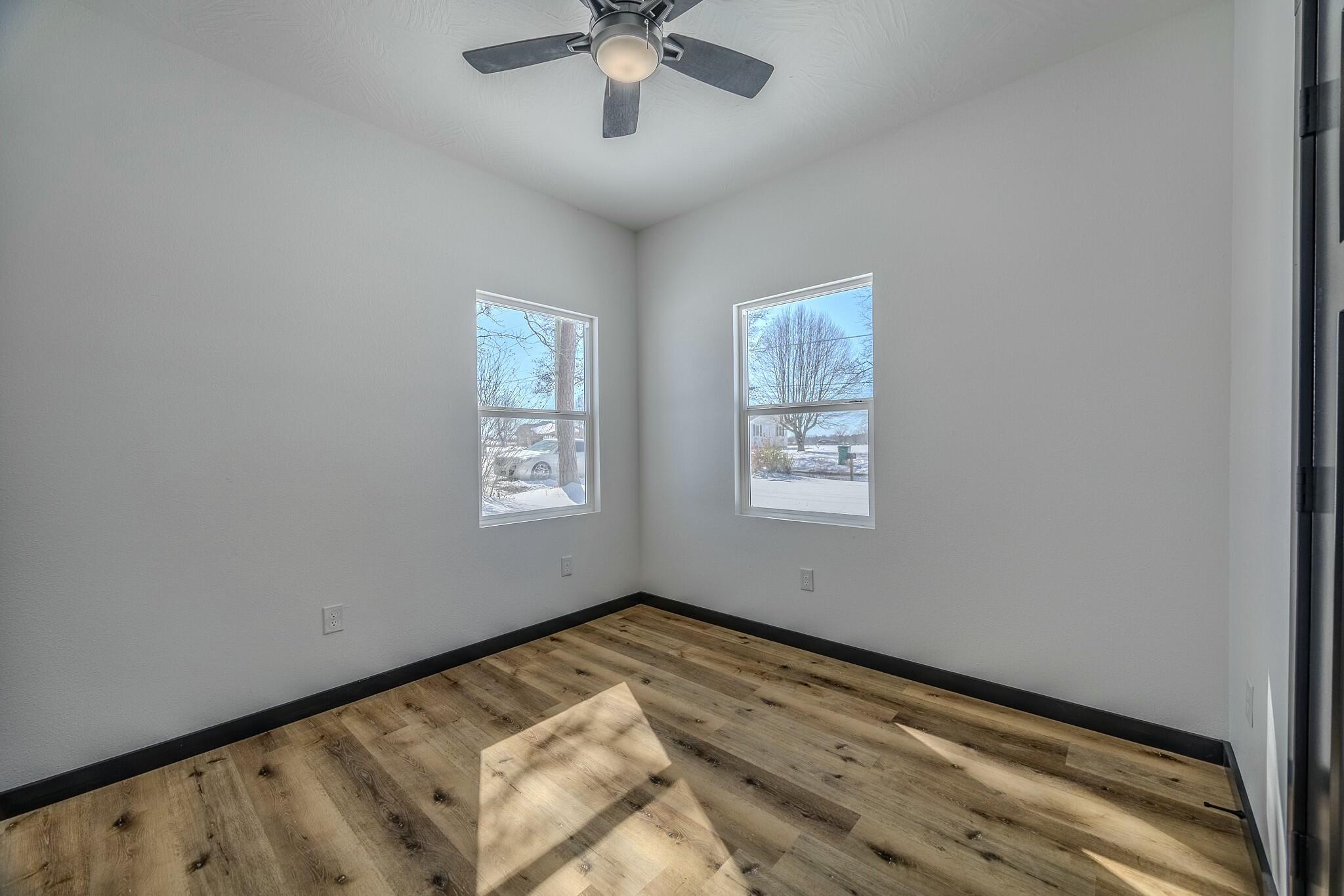 834 Morris Avenue Property Photo 21