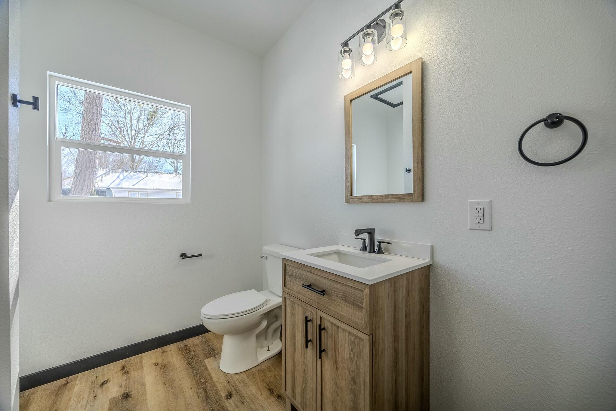 834 Morris Avenue Property Photo 22