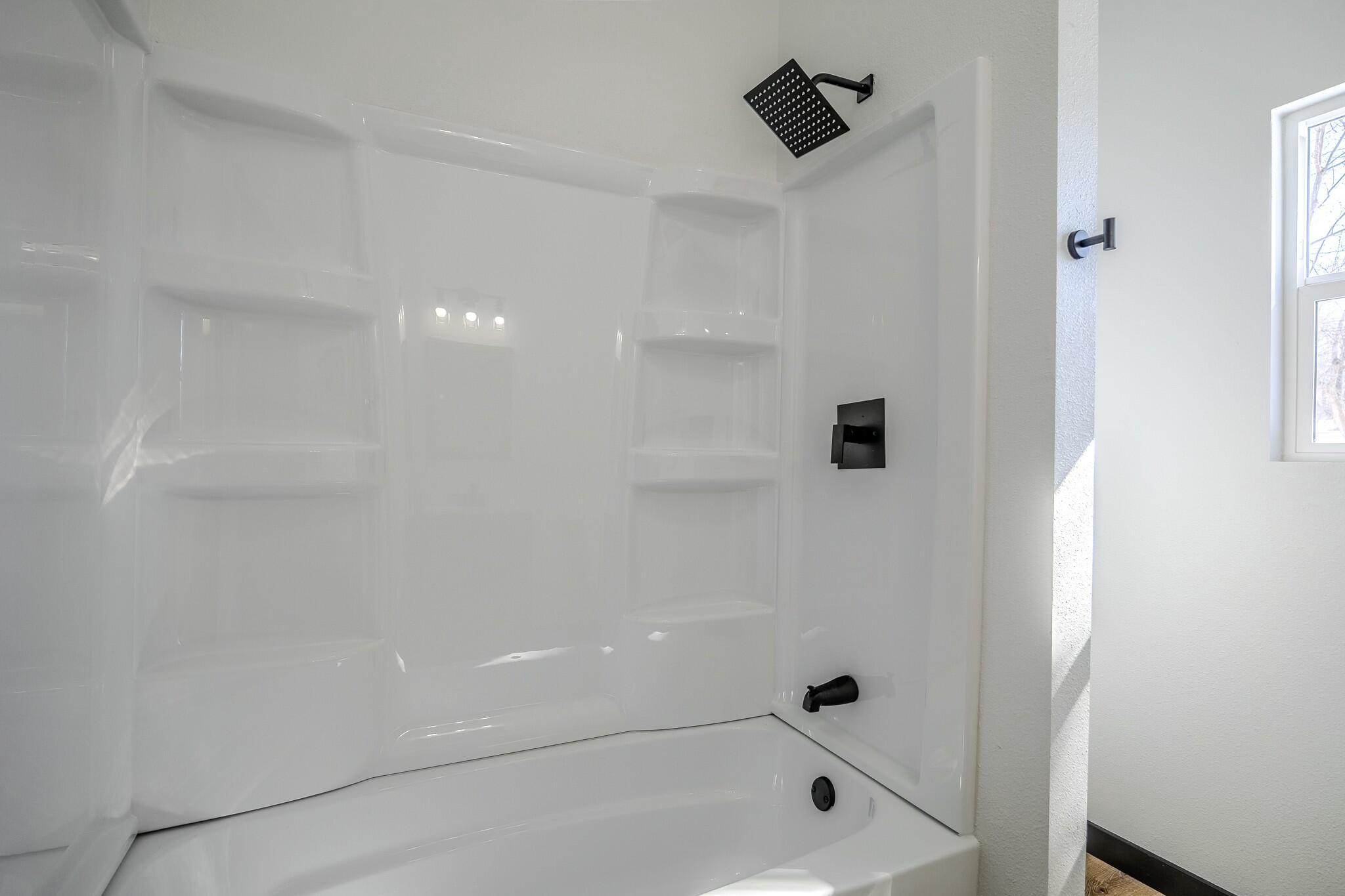 834 Morris Avenue Property Photo 23