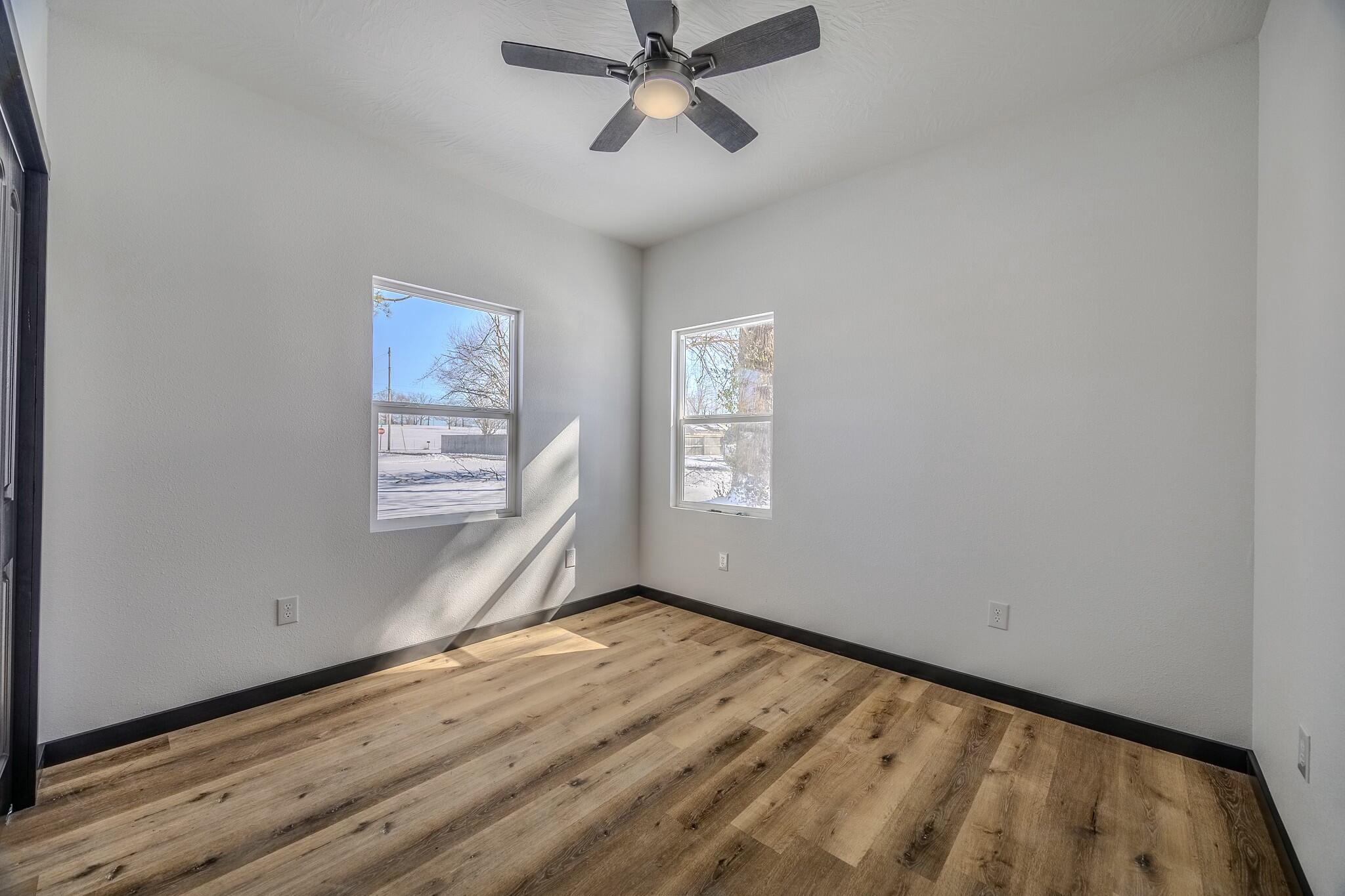 834 Morris Avenue Property Photo 24