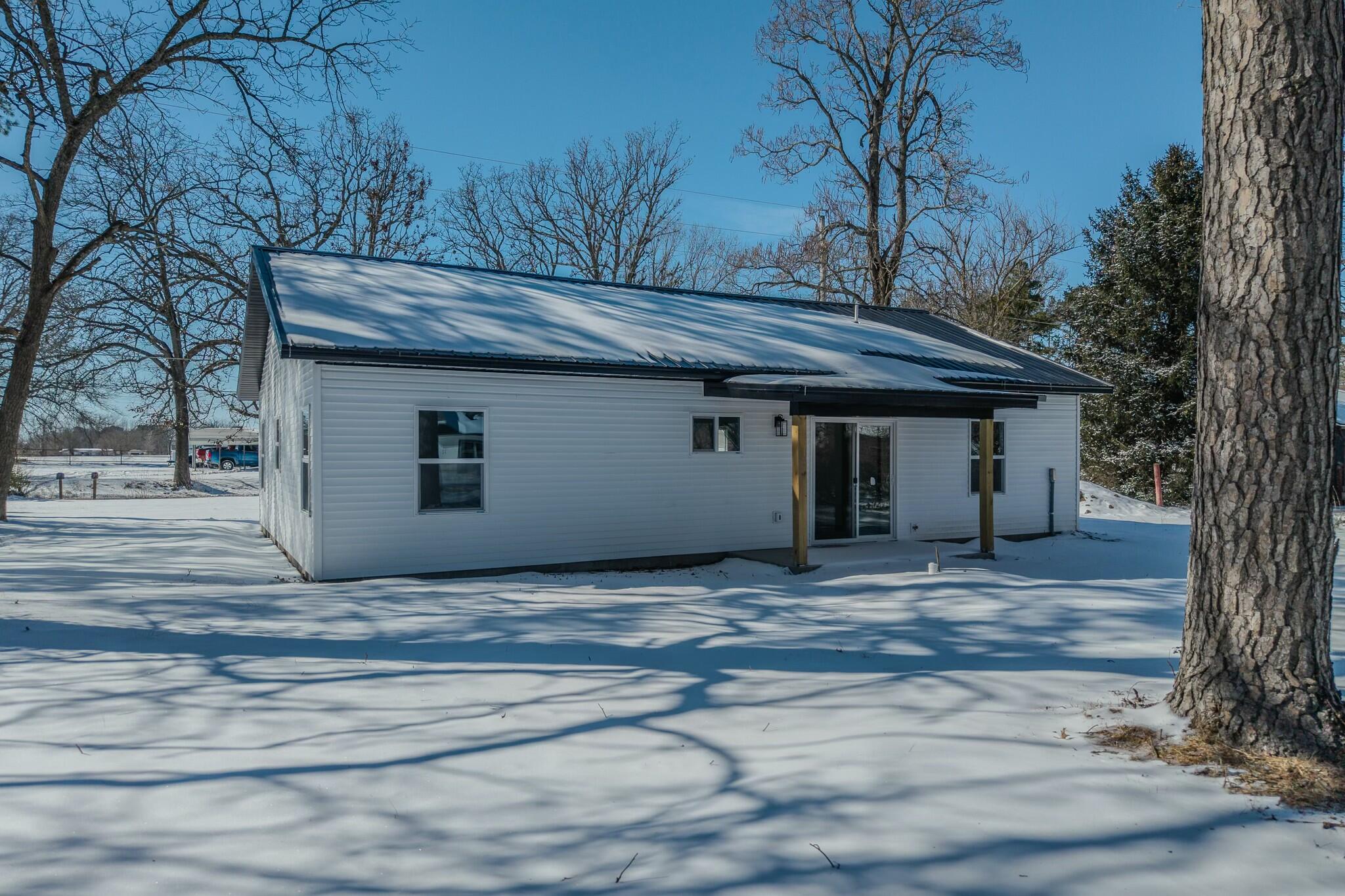 834 Morris Avenue Property Photo 27