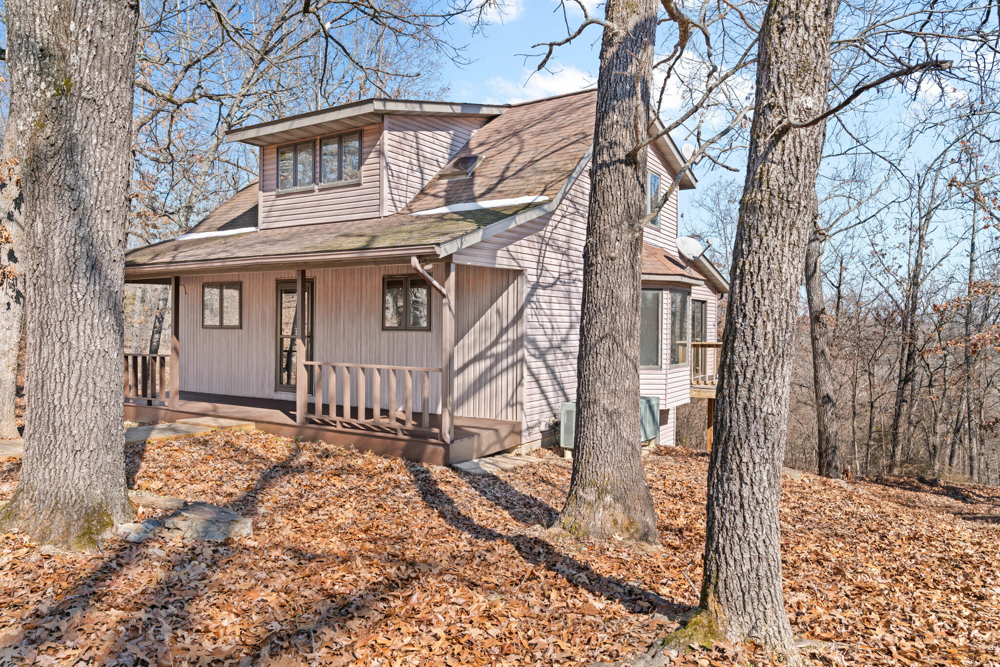 730 County Rd 815 Property Photo 3