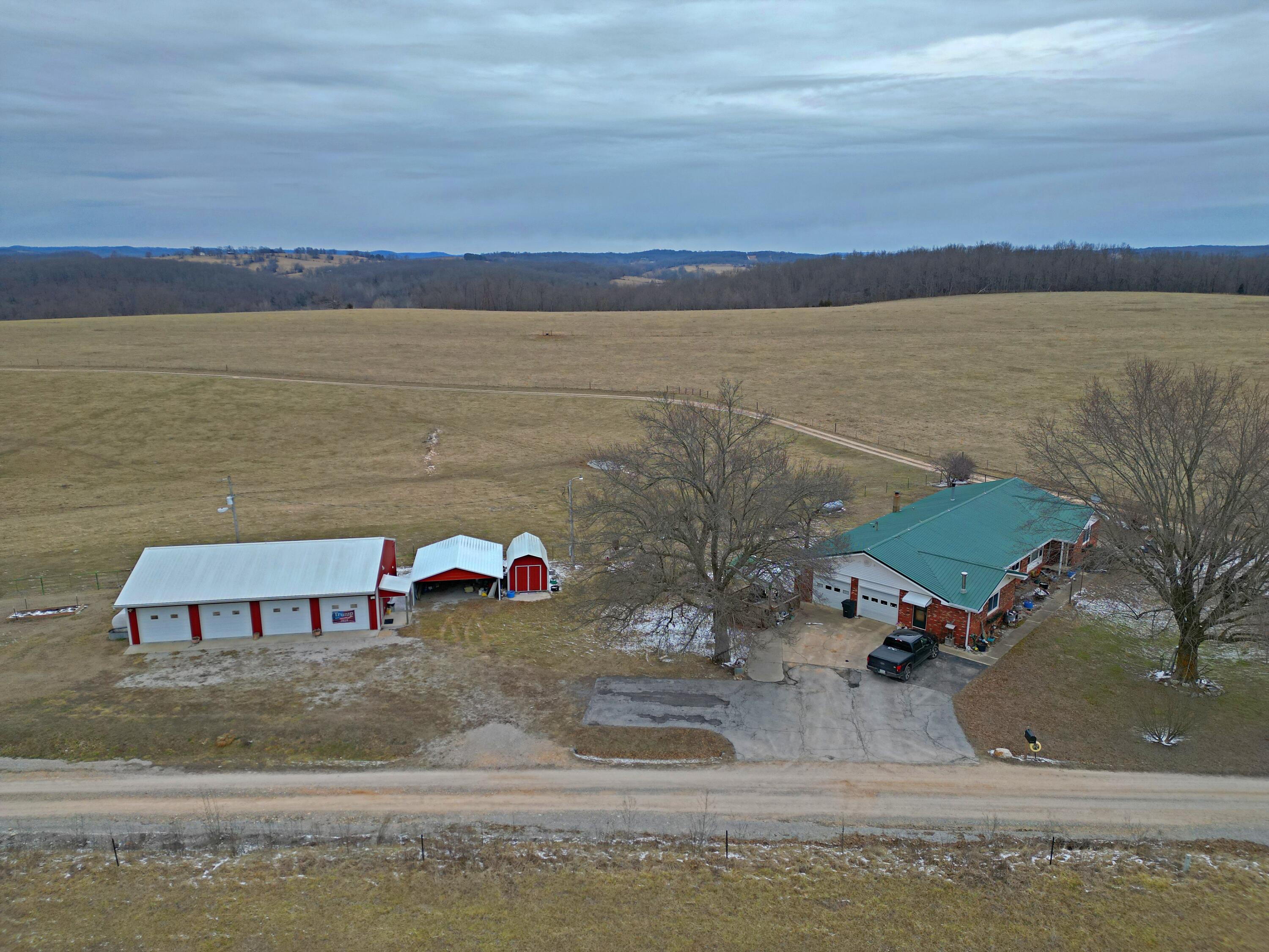 13305 Co Rd B-503 Property Photo 2