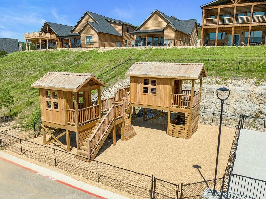 127 Summertime Court Property Photo 41