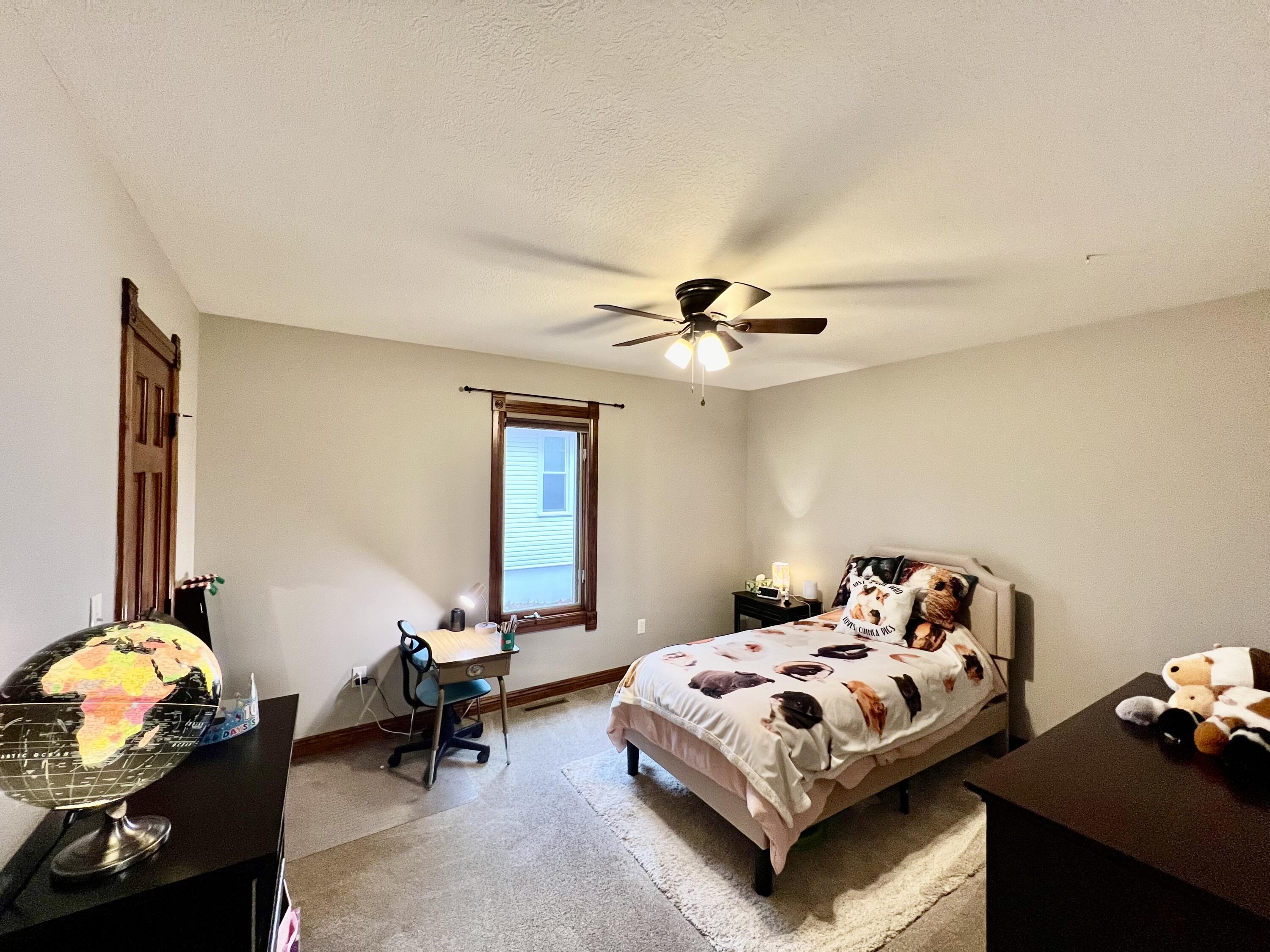 787 West Kingsway Drive Property Photo 32