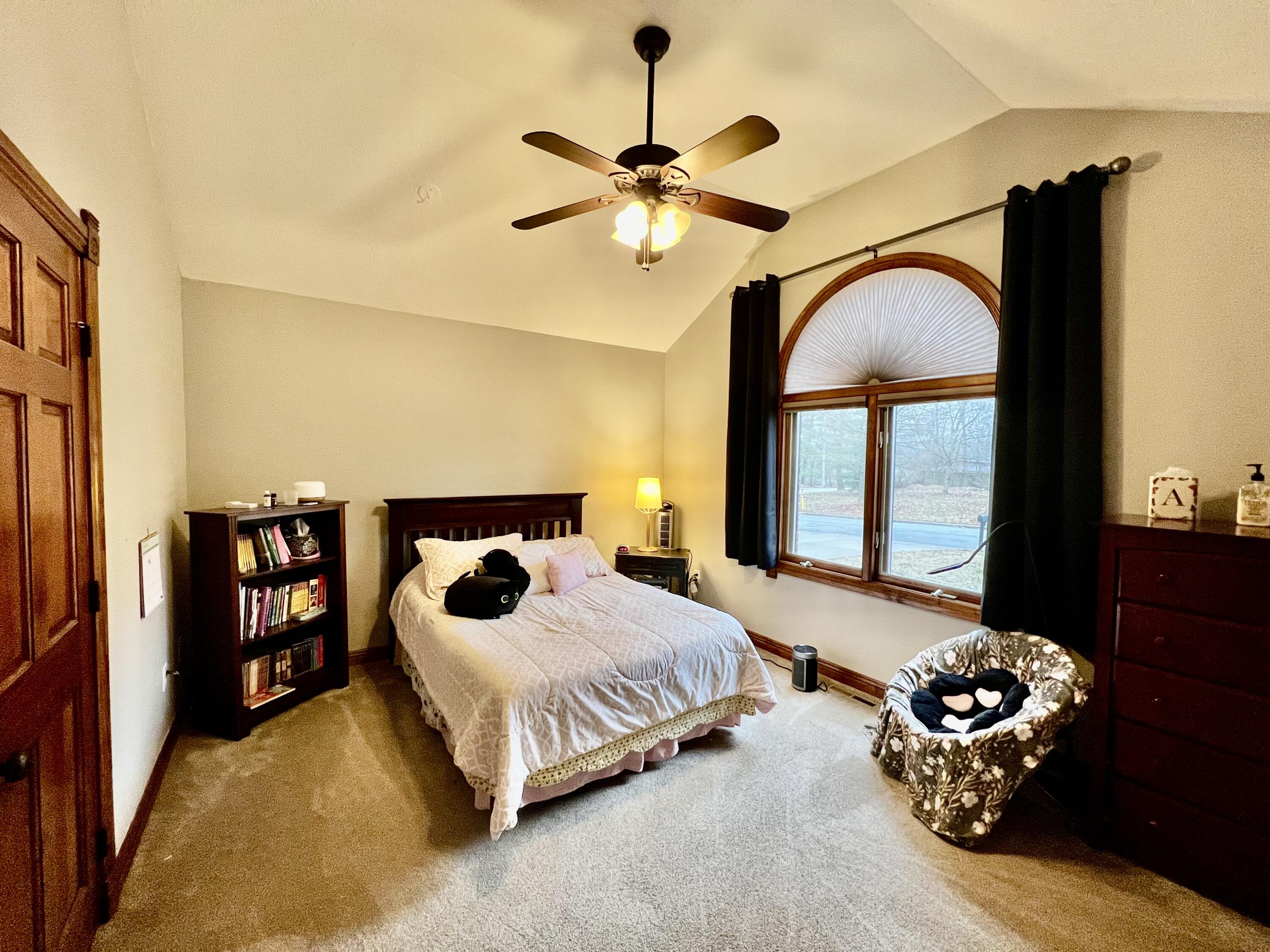 787 West Kingsway Drive Property Photo 35