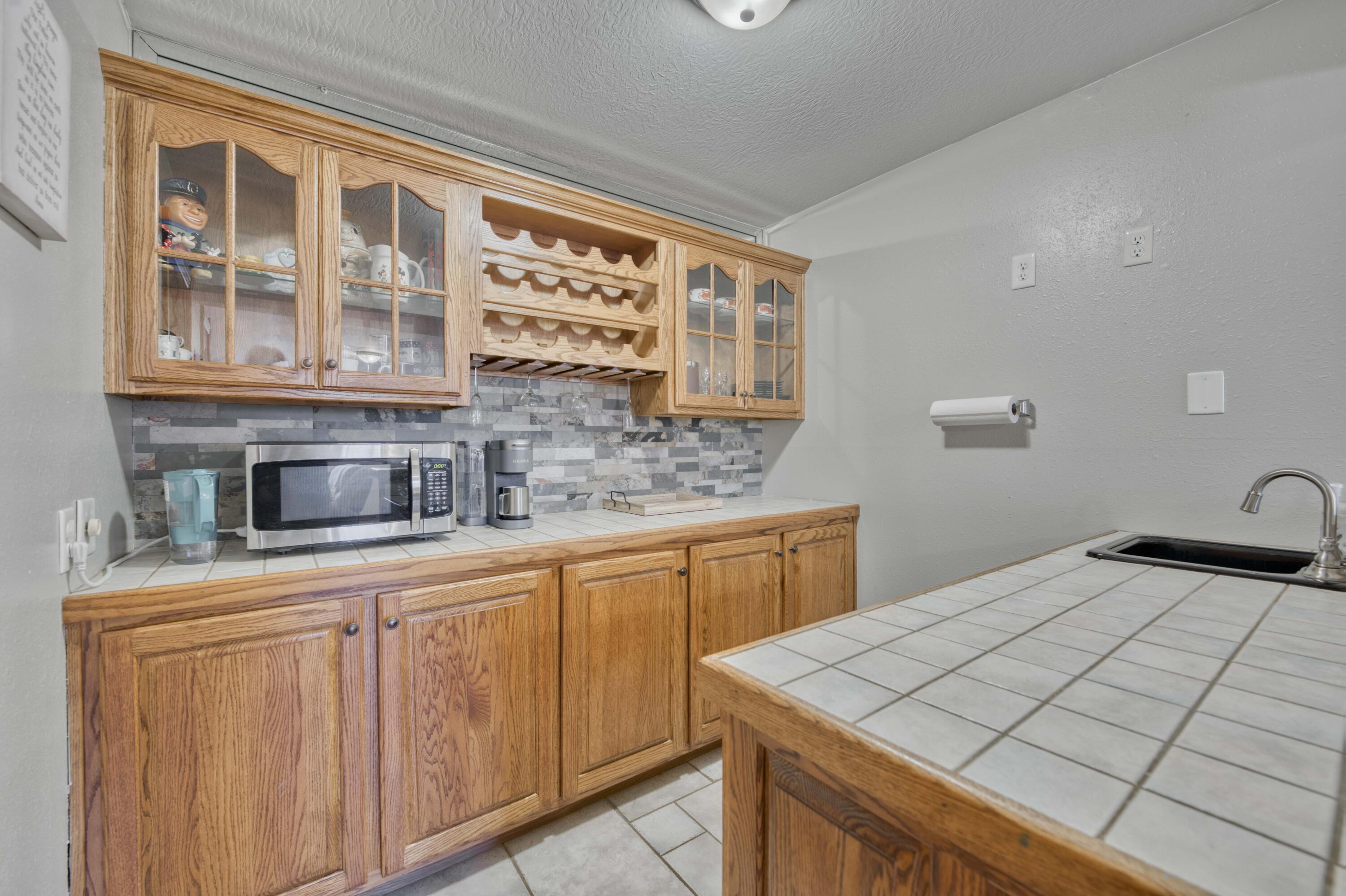 787 West Kingsway Drive Property Photo 46