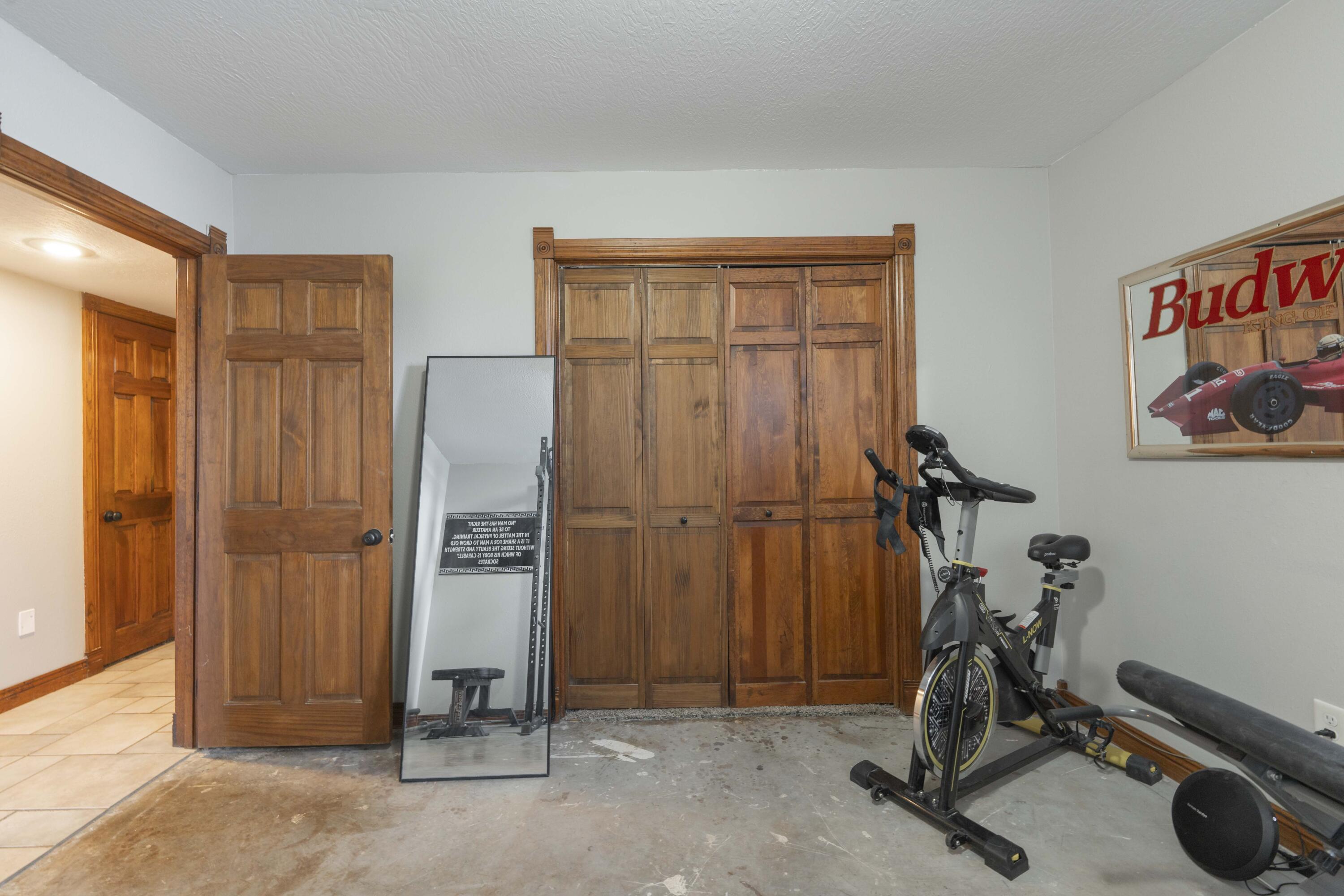 787 West Kingsway Drive Property Photo 53