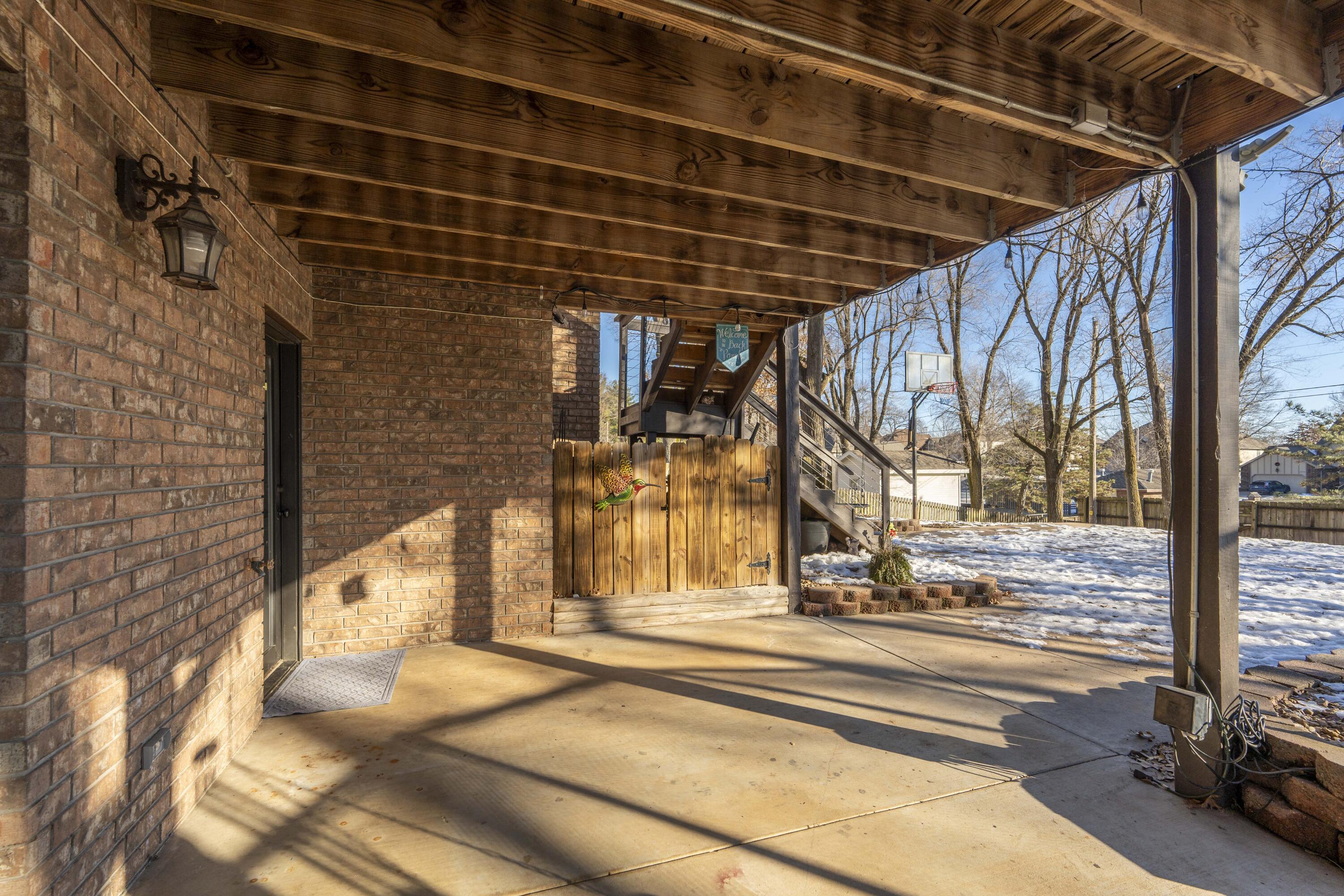 787 West Kingsway Drive Property Photo 63