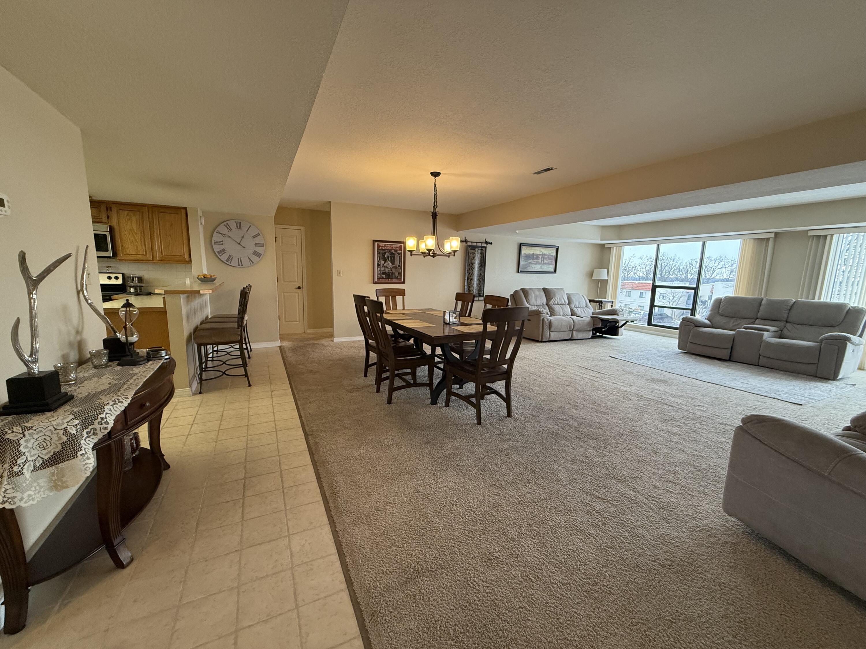 85 La Jolla Drive Property Photo 7