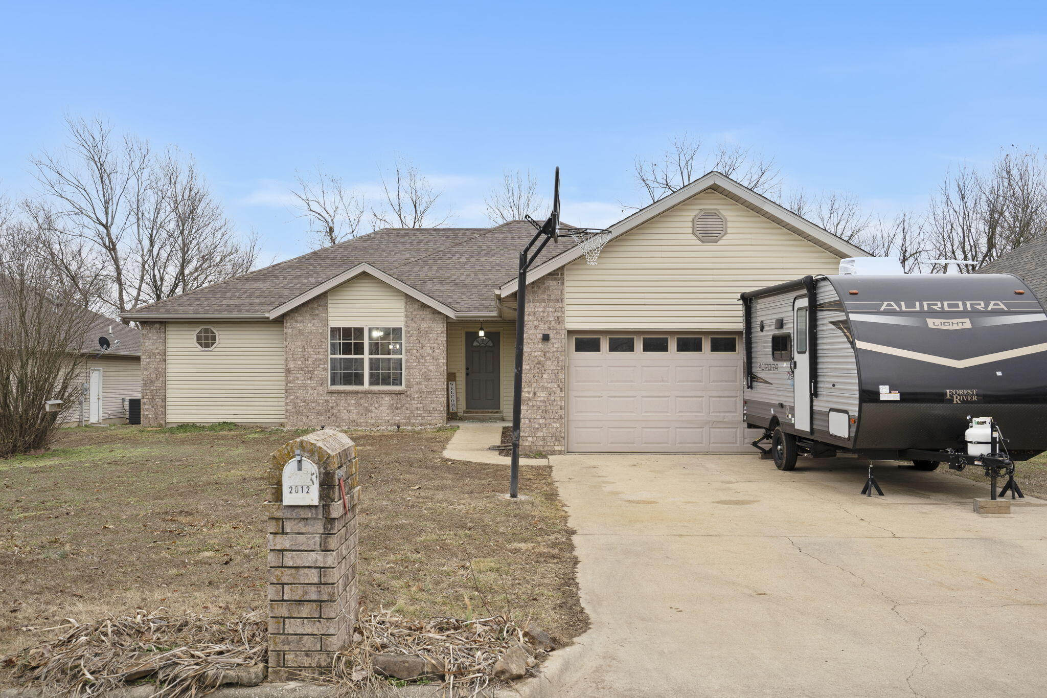 2012 Carolyn Street Property Photo