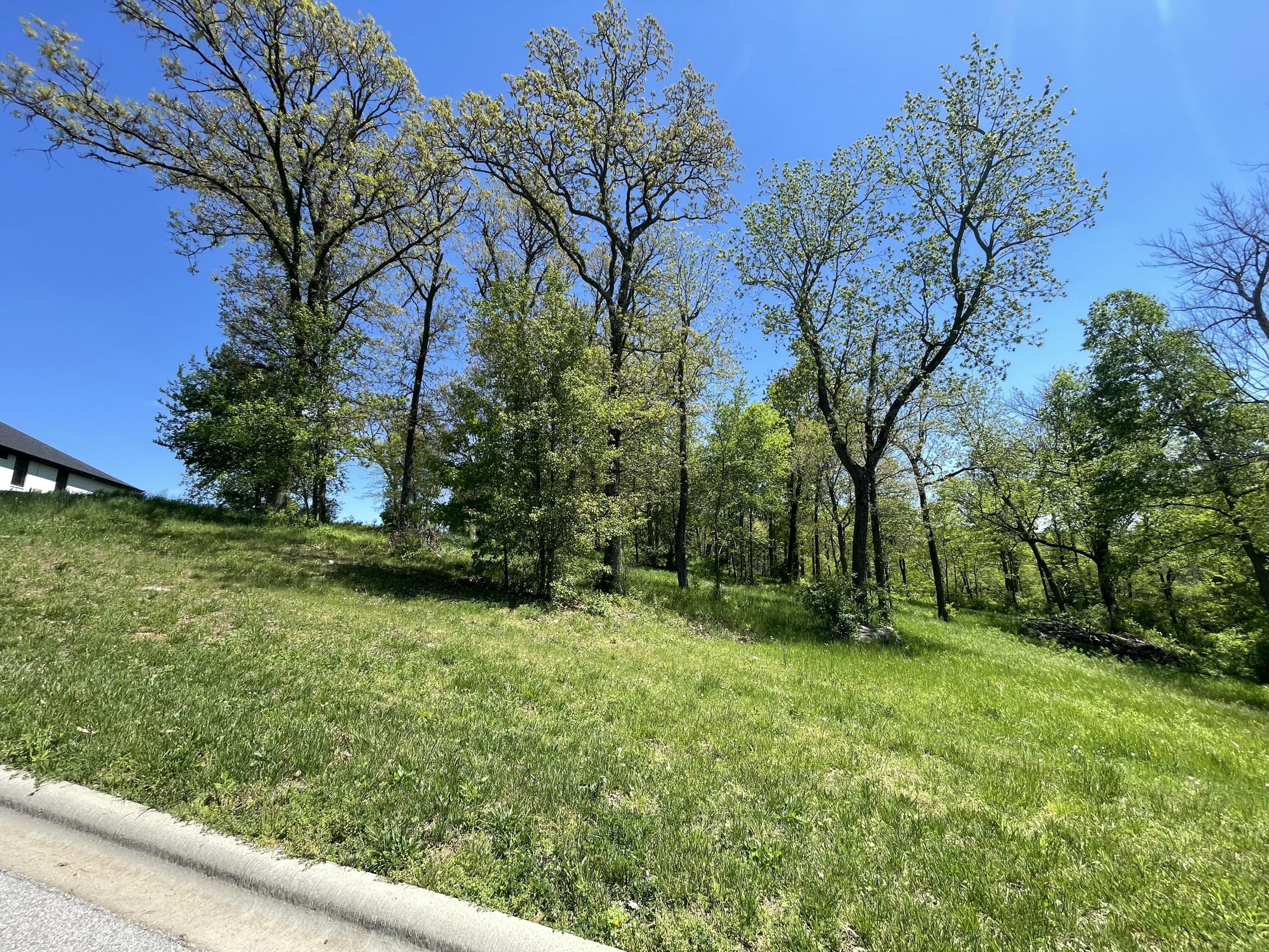 L8 Ph2 Regello Tuscany Hills Property Photo 6