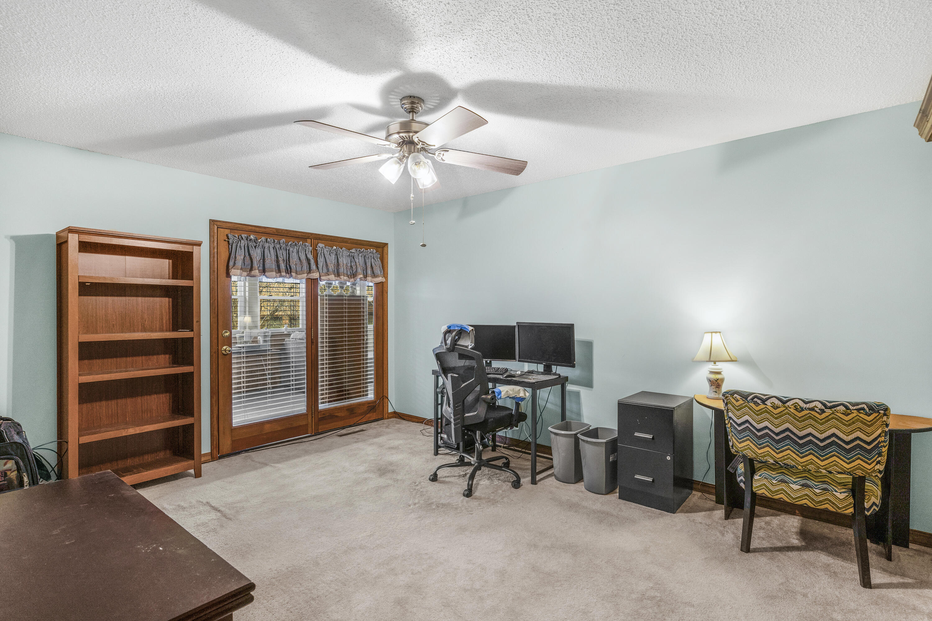 601 East Mccracken Road Property Photo 24