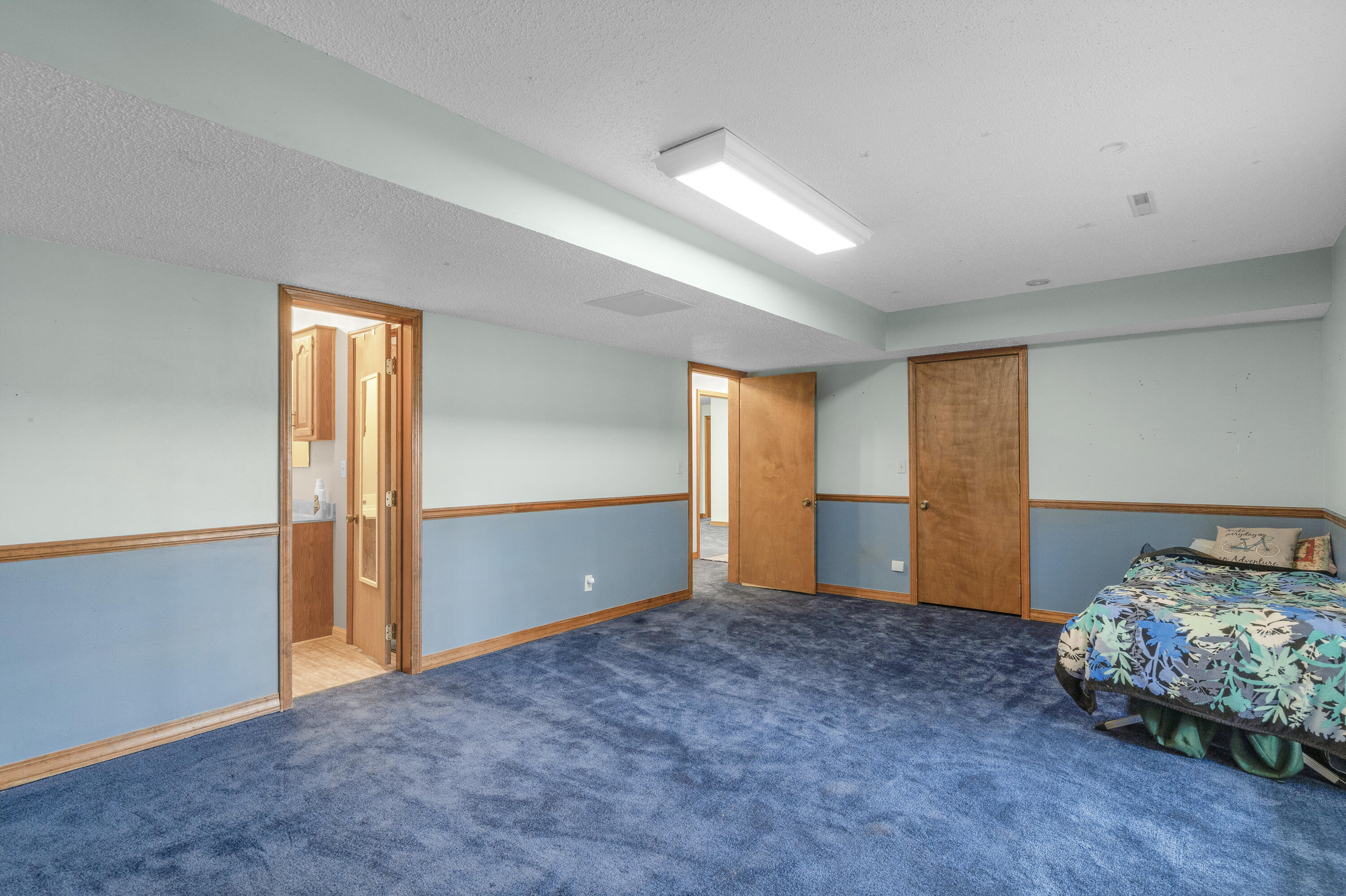 601 East Mccracken Road Property Photo 36
