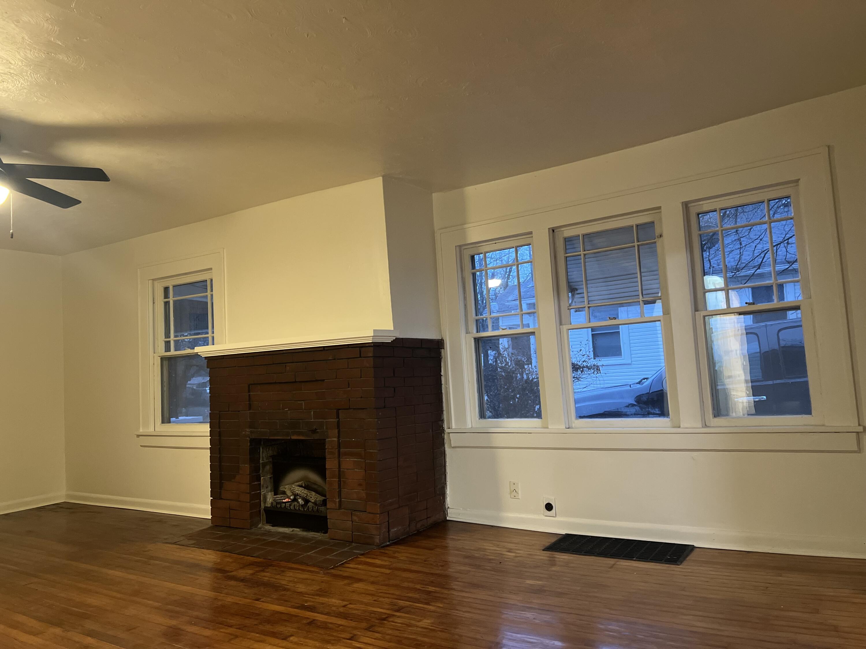 2823 North Grant Avenue Property Photo 6