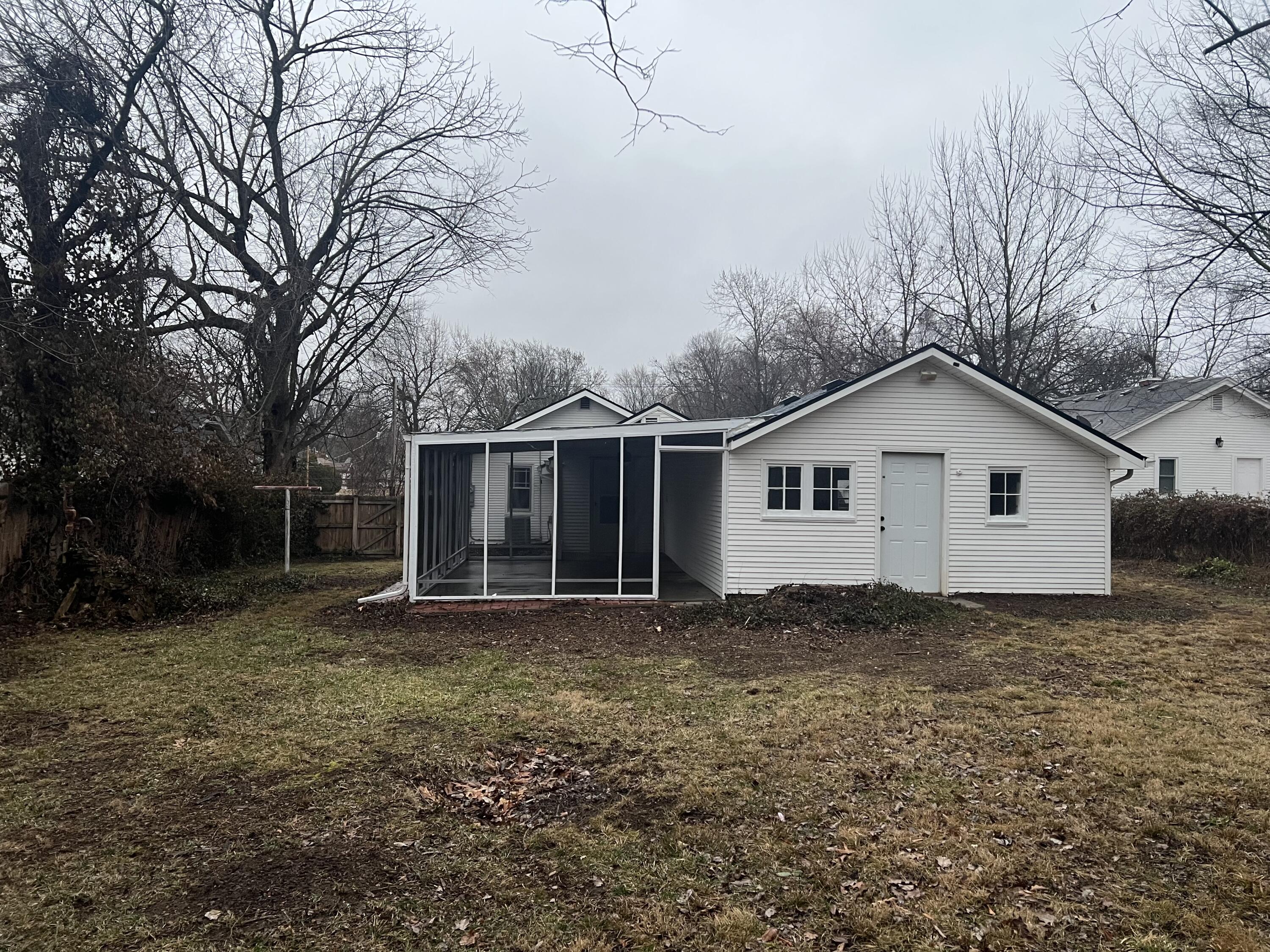 2823 North Grant Avenue Property Photo 26