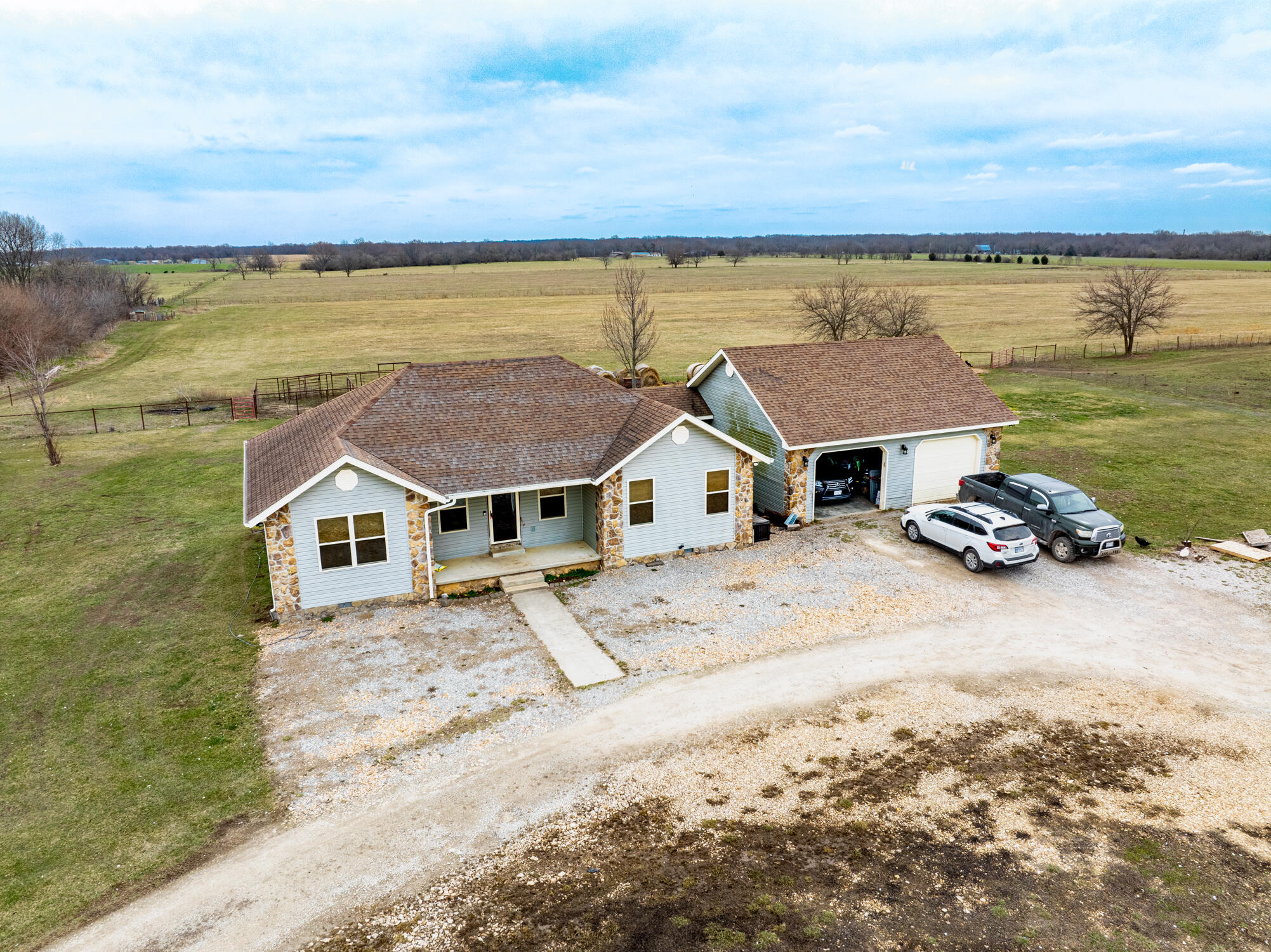14085 Wallaby Road Property Photo 4