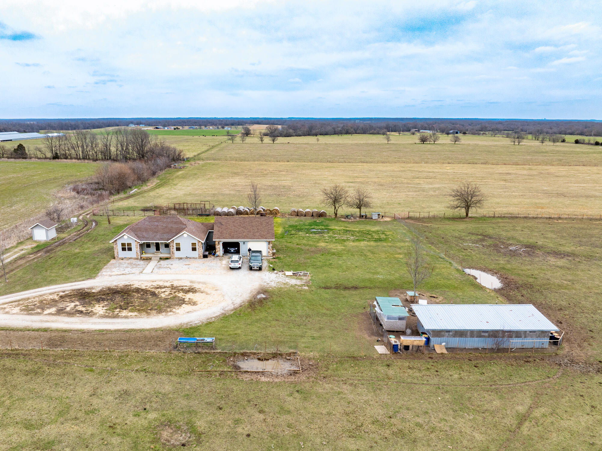 14085 Wallaby Road Property Photo 5