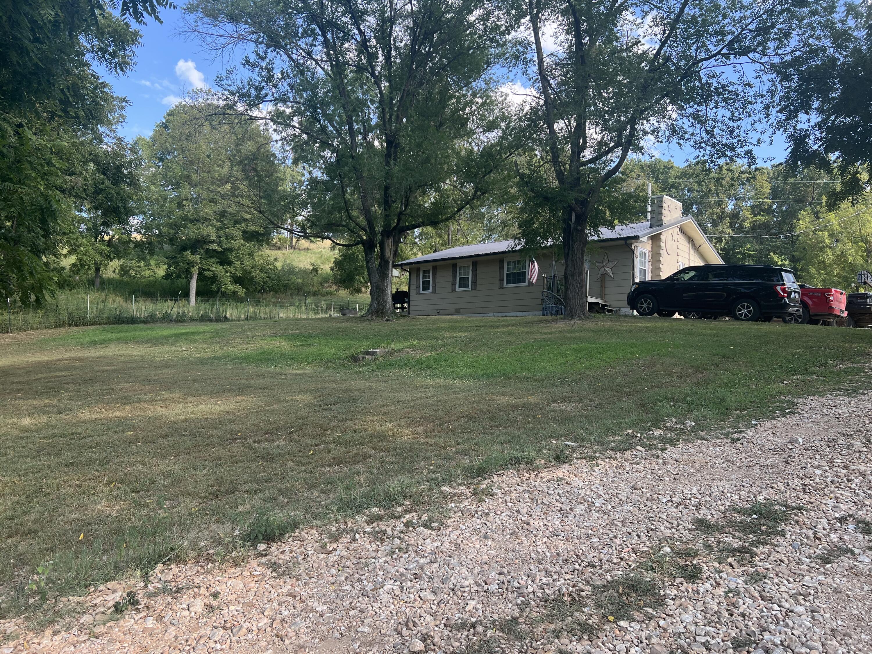 5423 Farm Road 2190 Property Photo 1