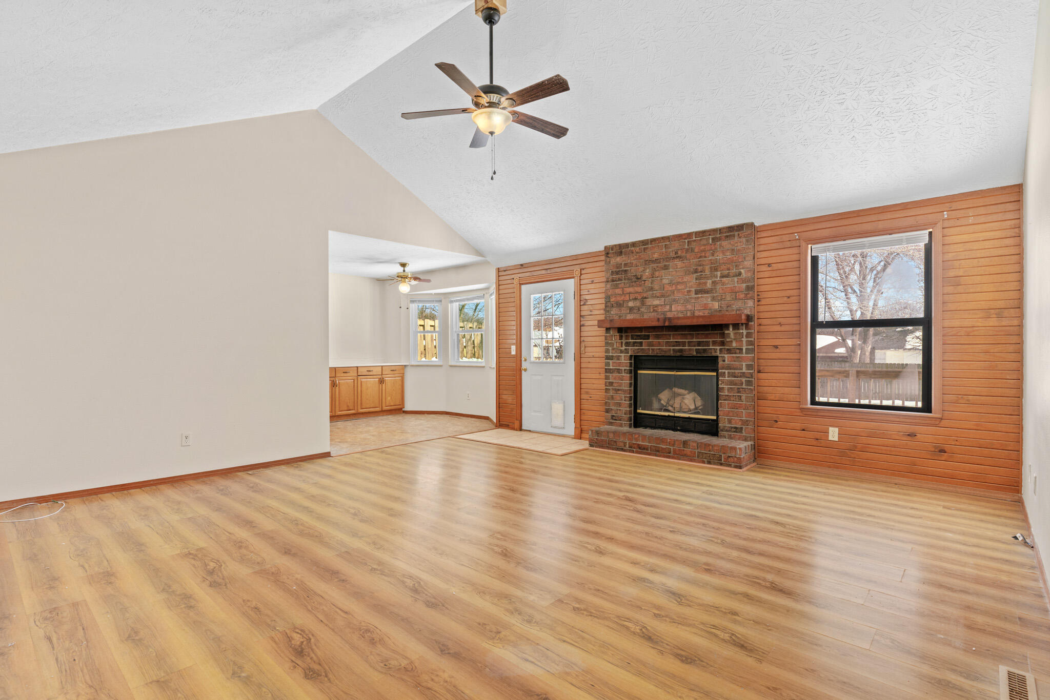 2132 South Golden Avenue Property Photo 6
