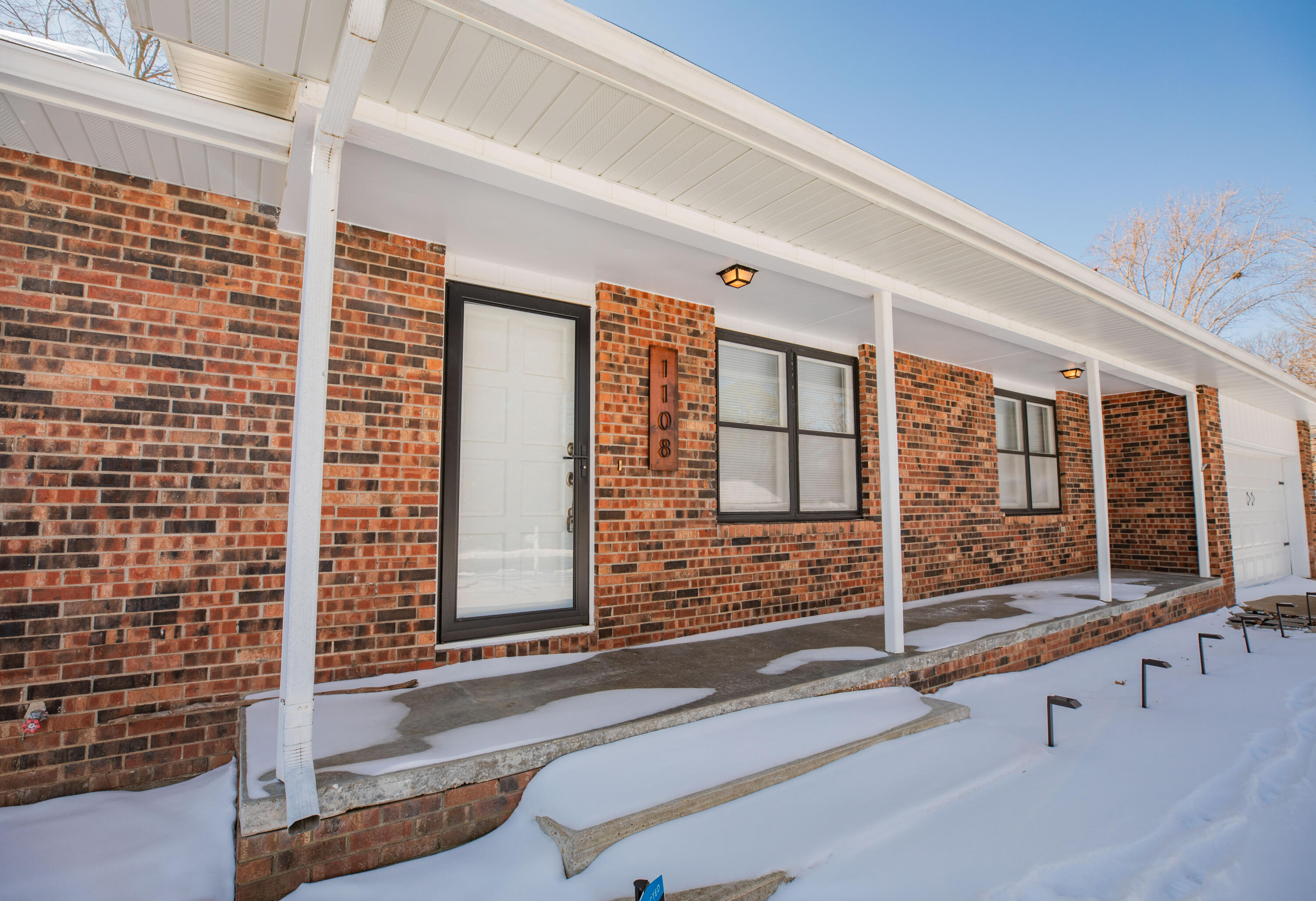 1108 Highland Terrace Property Photo 2