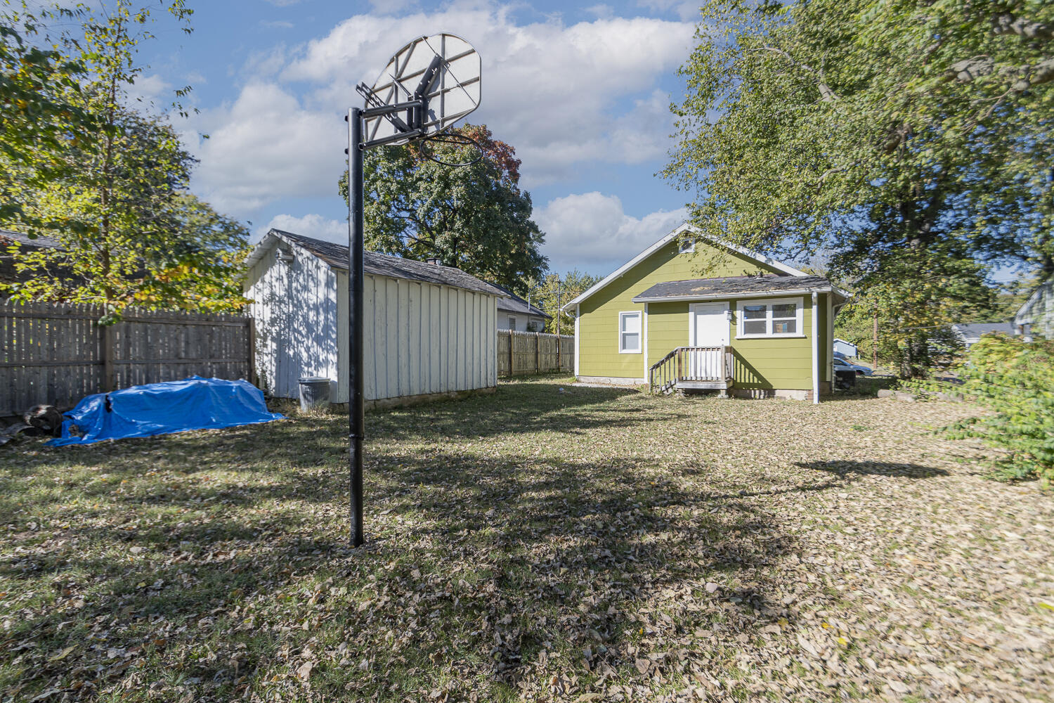 1928 West Olive Street Property Photo 12