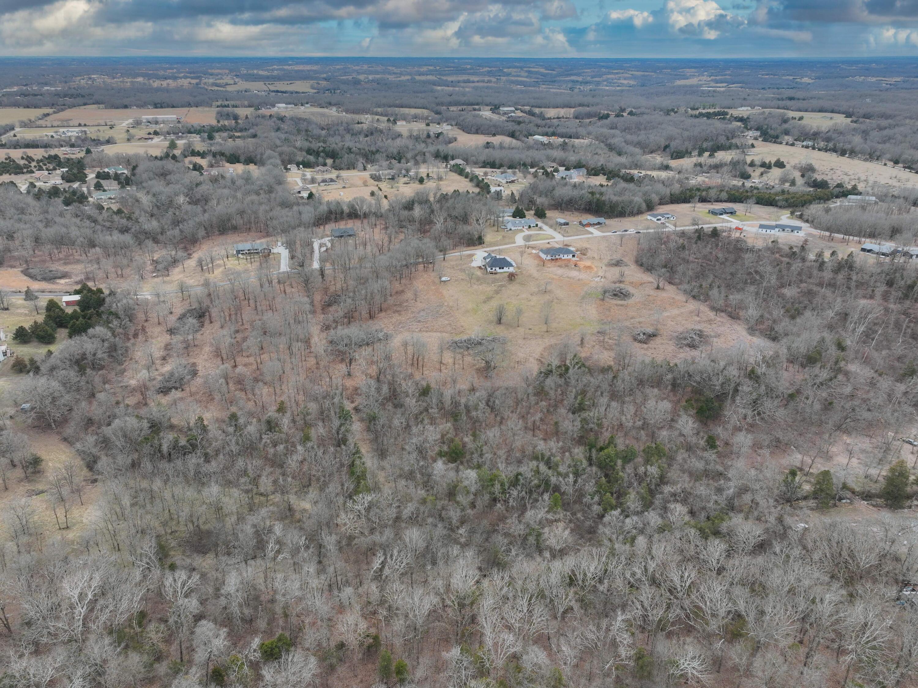 000 Country Meadow Estates Property Photo 5