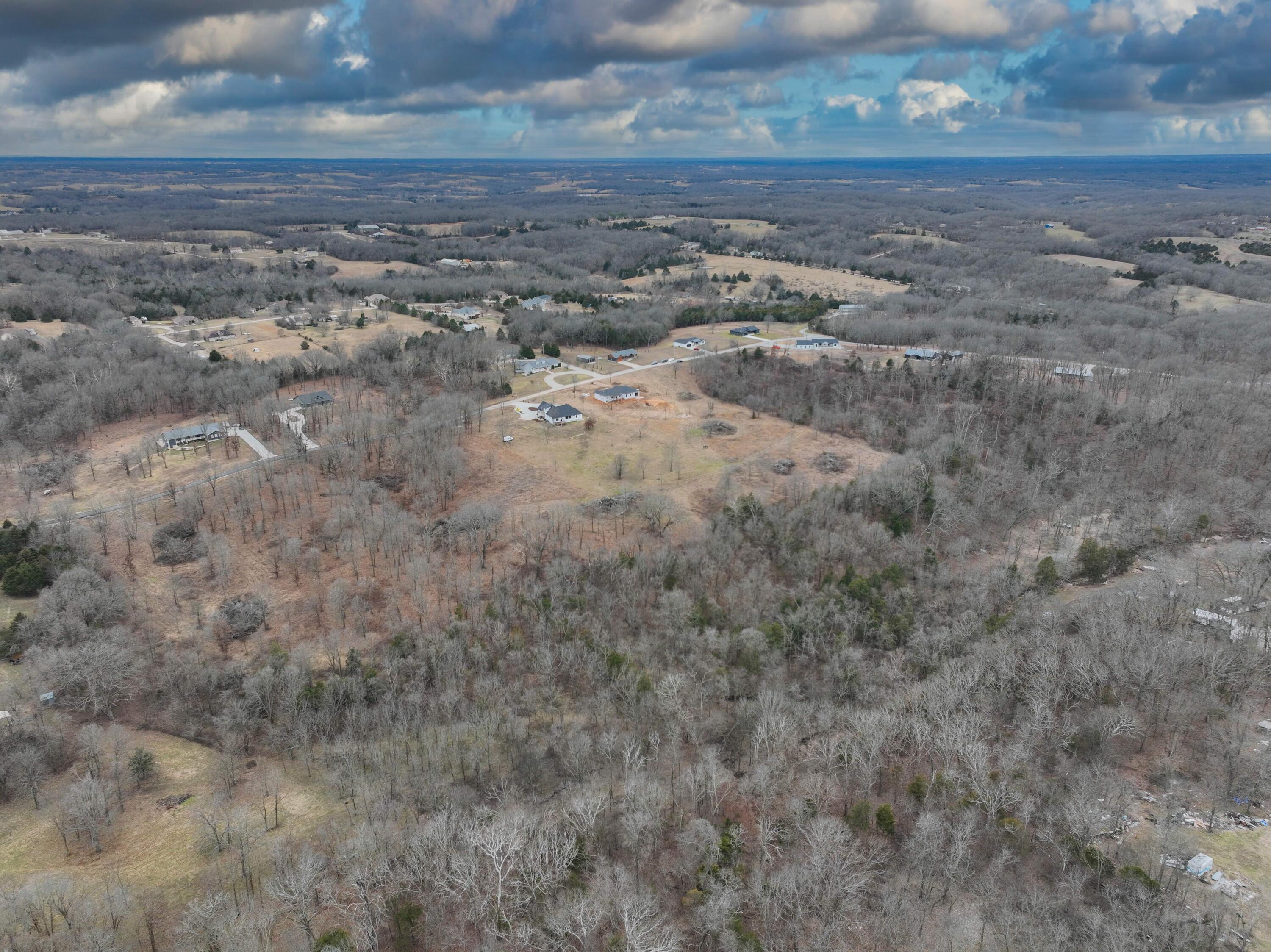 000 Country Meadow Estates Property Photo 7