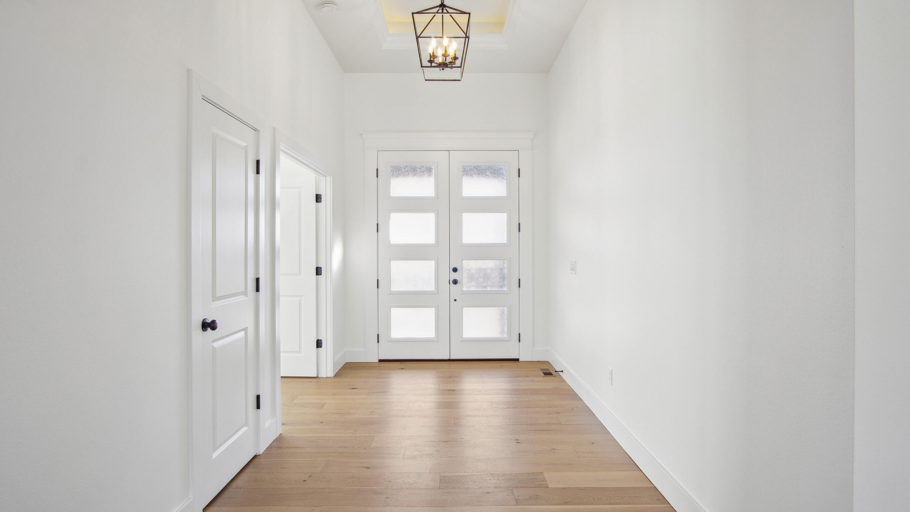 3925 East Woodhue Street Property Photo 4