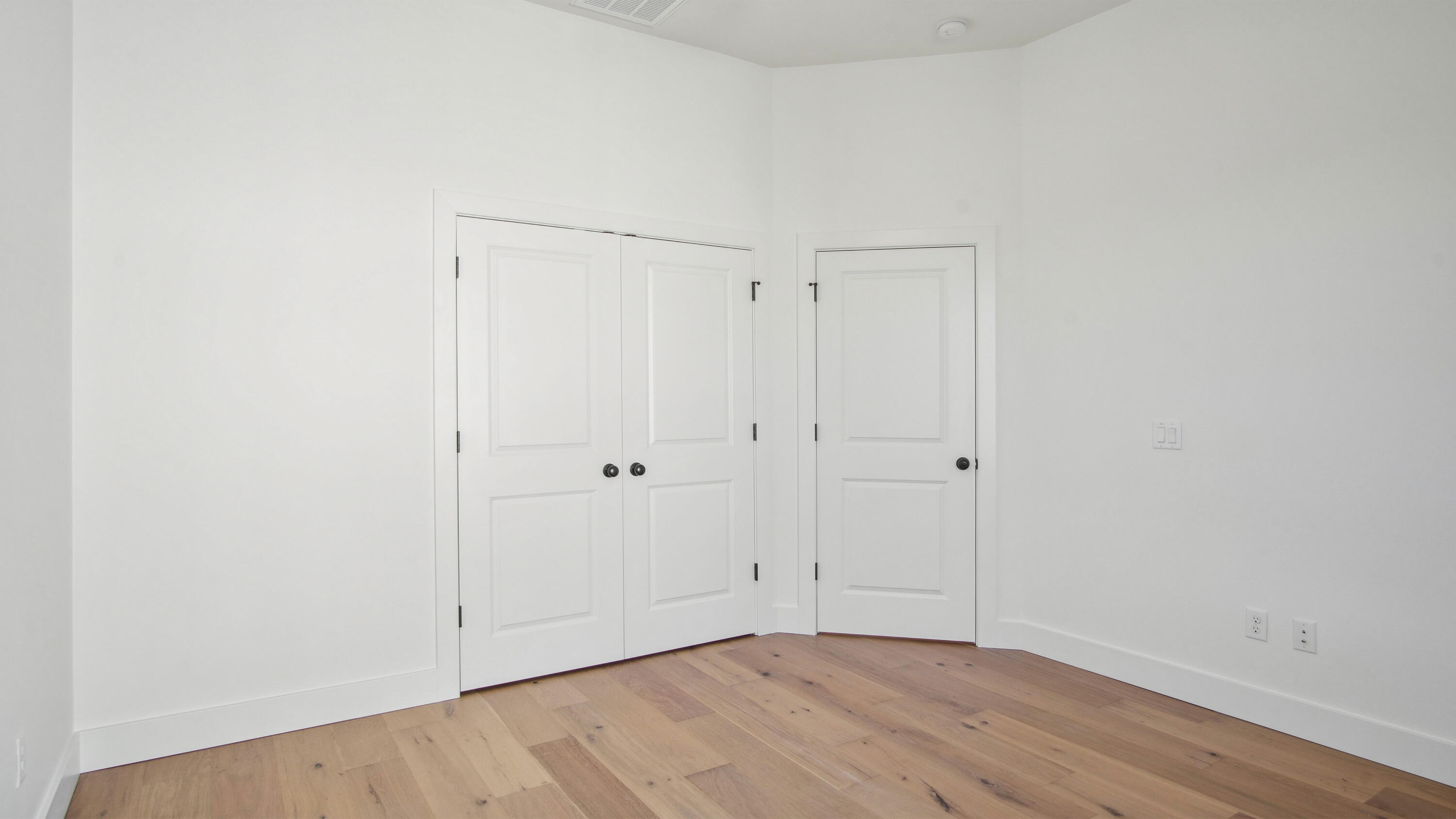 3925 East Woodhue Street Property Photo 16