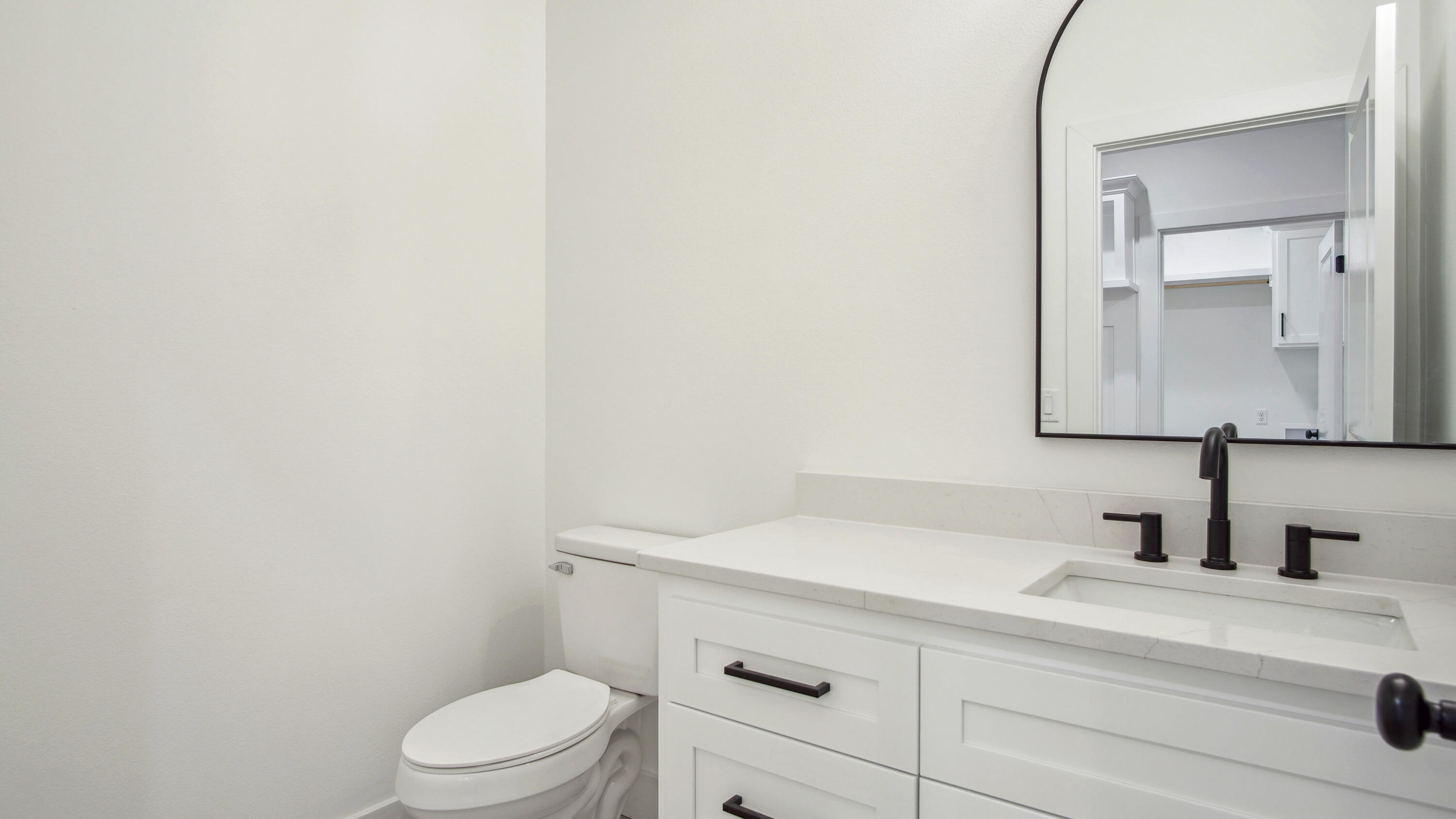 3925 East Woodhue Street Property Photo 22