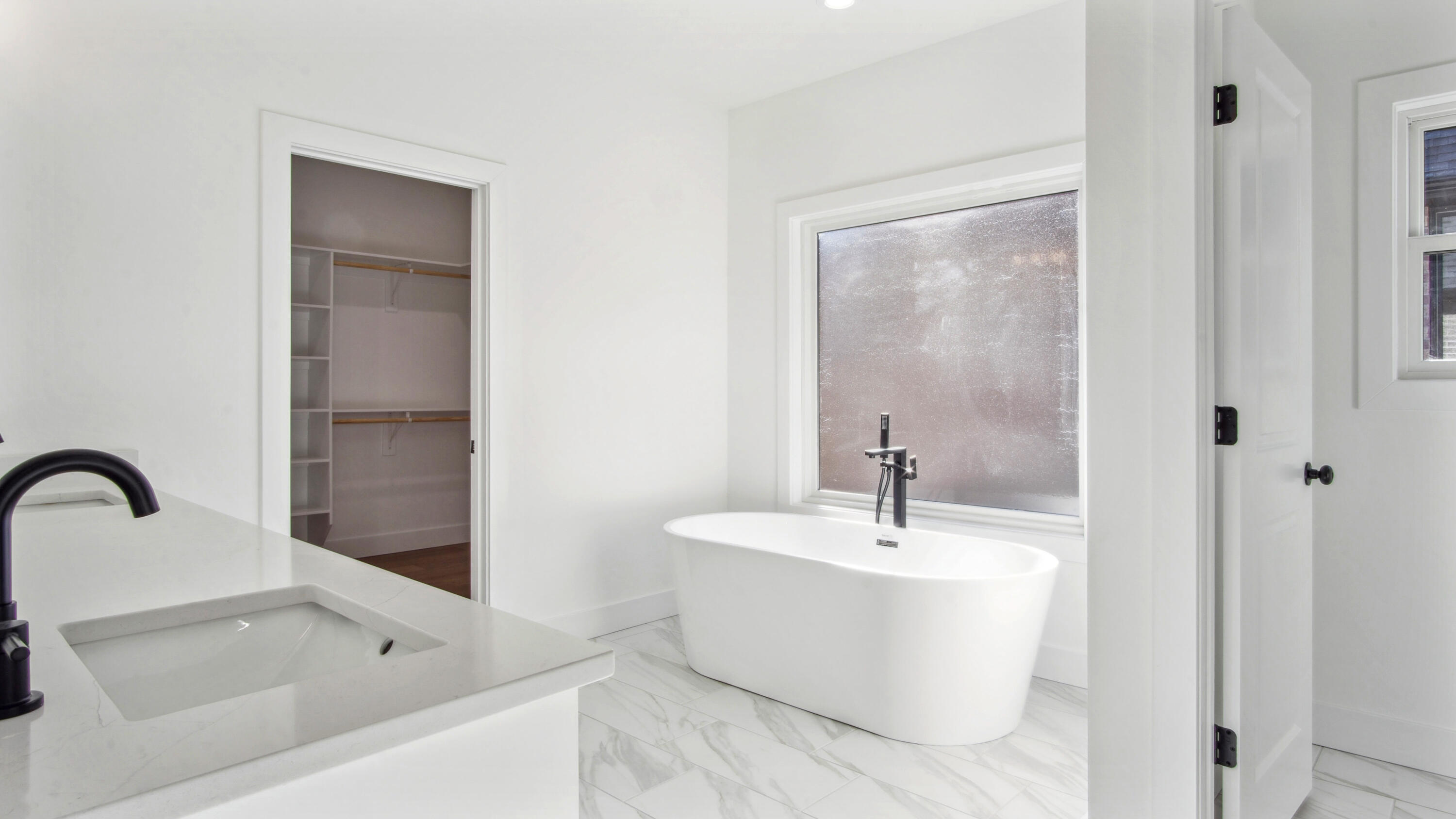 3925 East Woodhue Street Property Photo 28