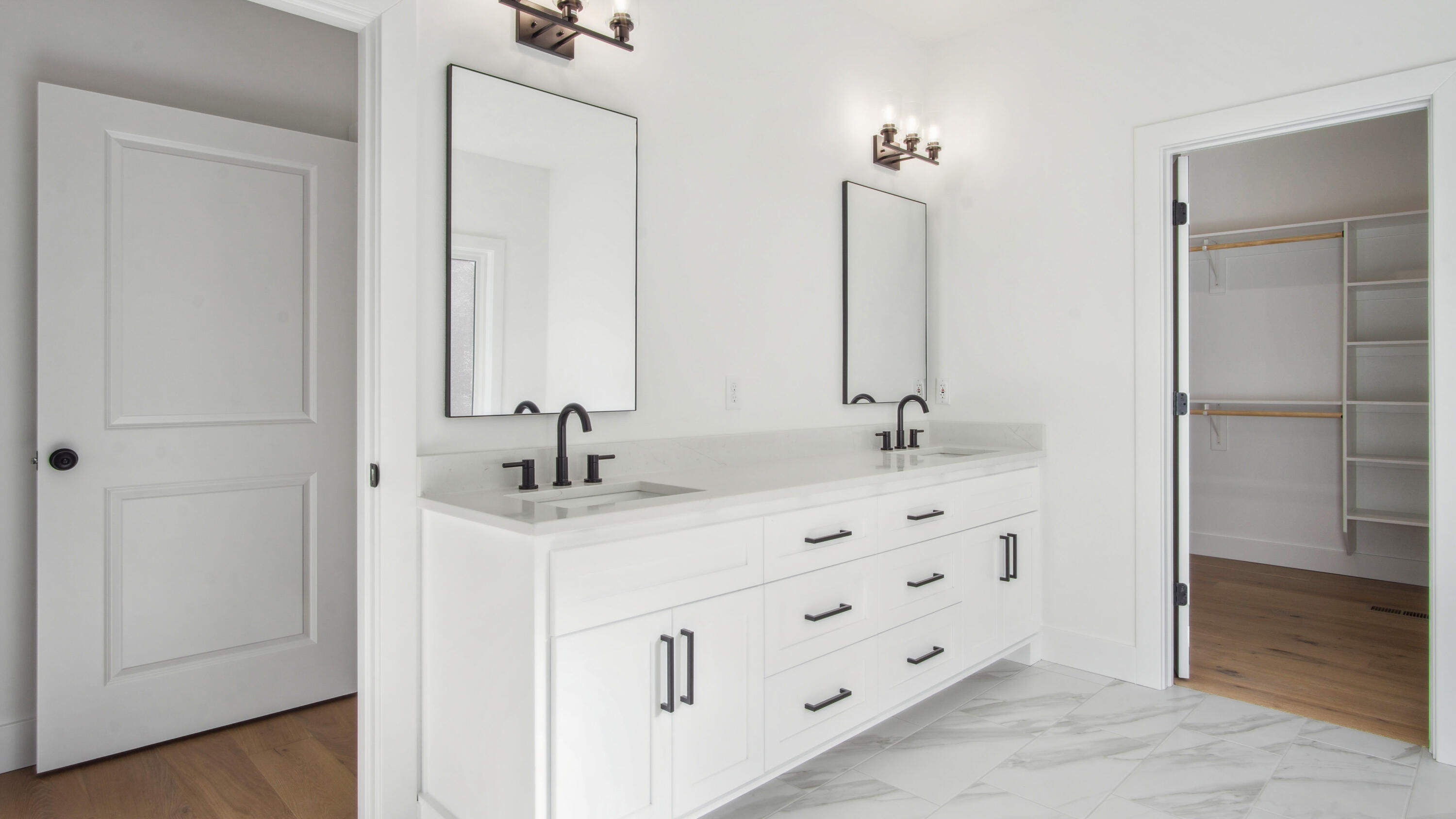 3925 East Woodhue Street Property Photo 29