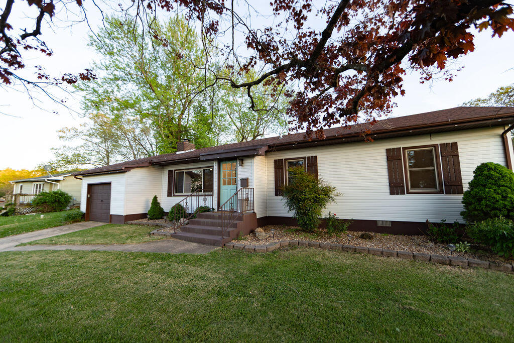 912 Armstrong Avenue Property Photo 1